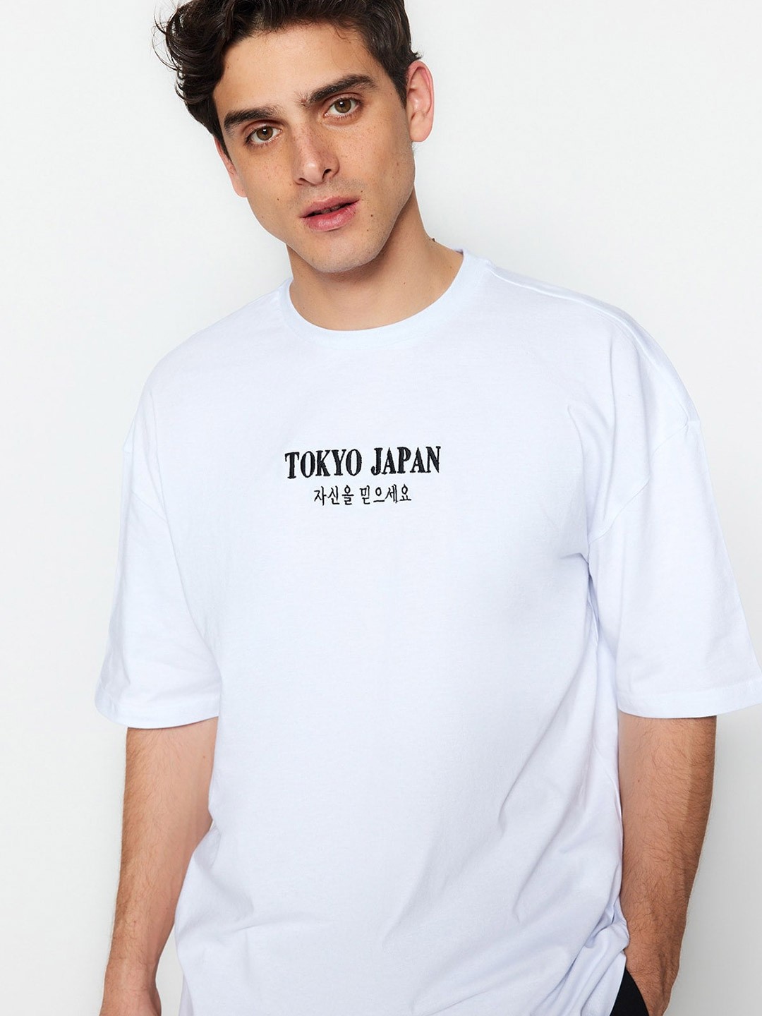 

Trendyol Typography Printed Drop Shoulder Sleeves Pure Cotton T-shirt, White