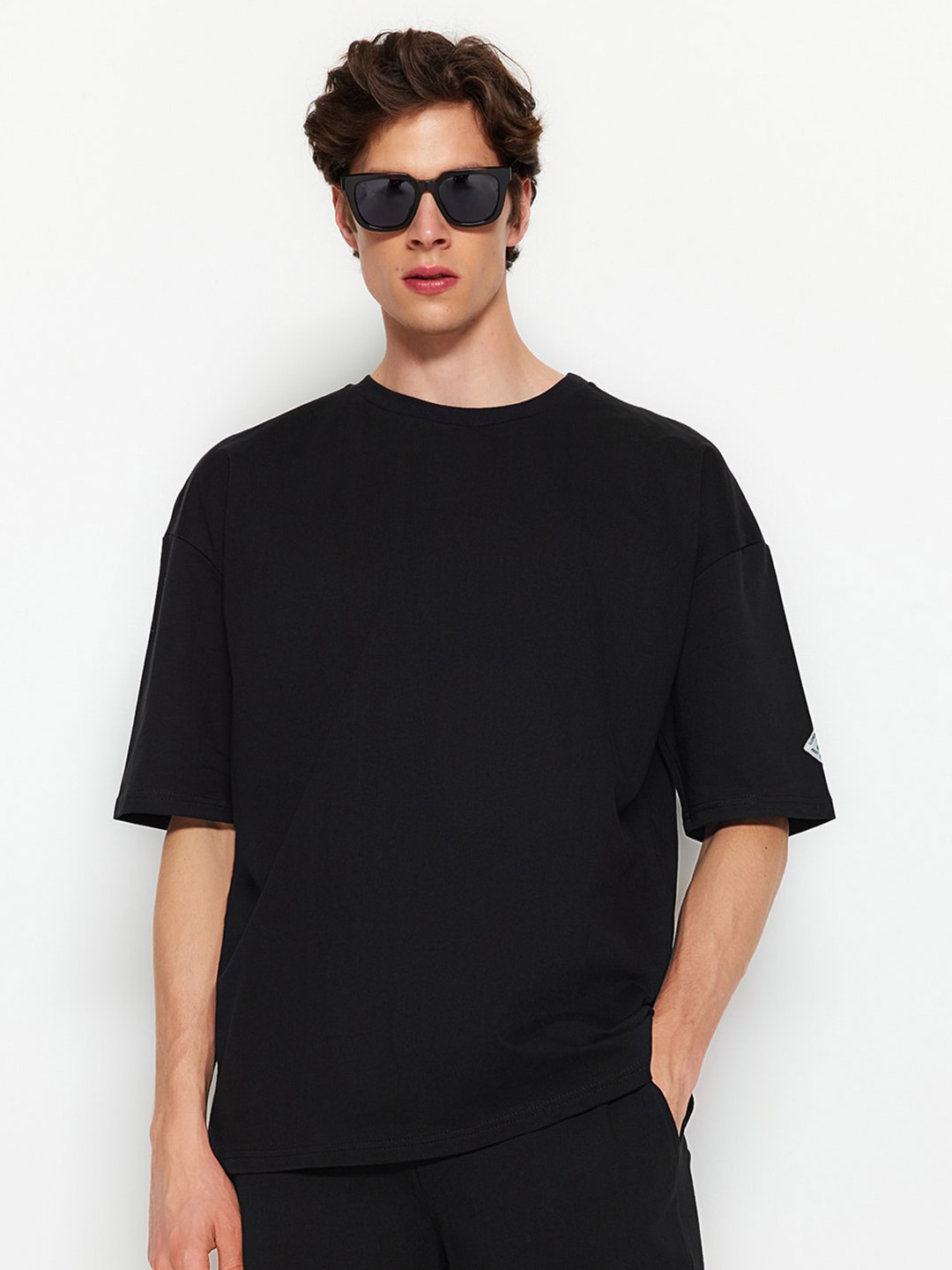 

Trendyol Drop-Shoulder Pure Cotton T-shirt, Black
