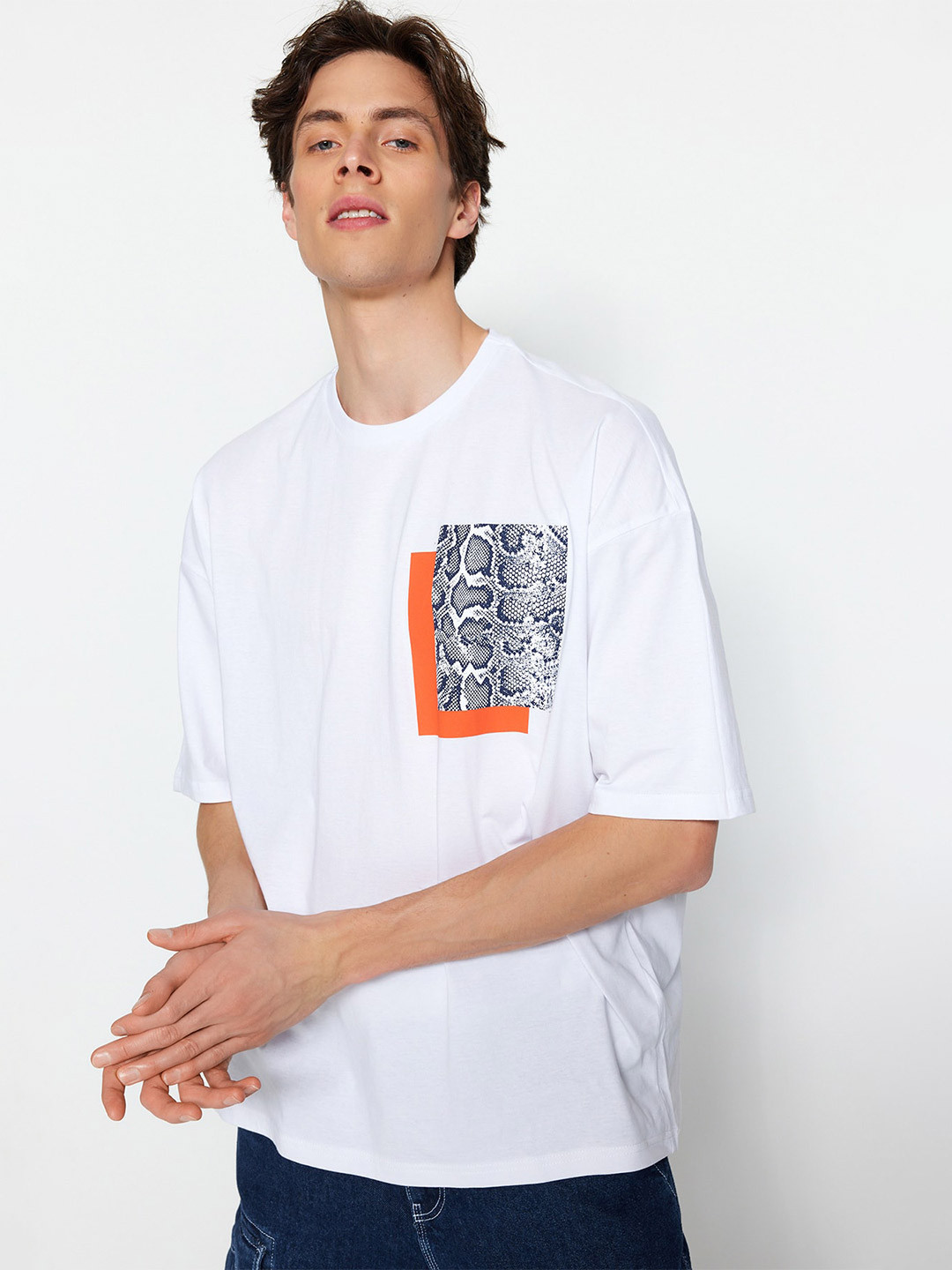 

Trendyol Round Neck Short Sleeves Casual T-shirt, White