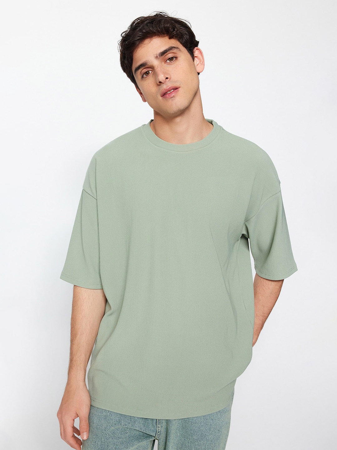 

Trendyol Drop-Shoulder Sleeves T-shirt, Green