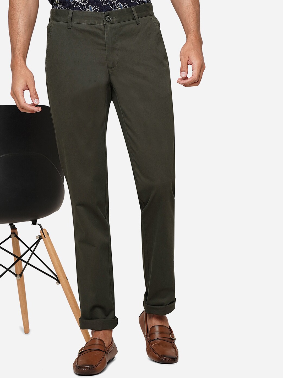 

JADE BLUE Men Mid Rise Slim Fit Pure Cotton Trousers, Green