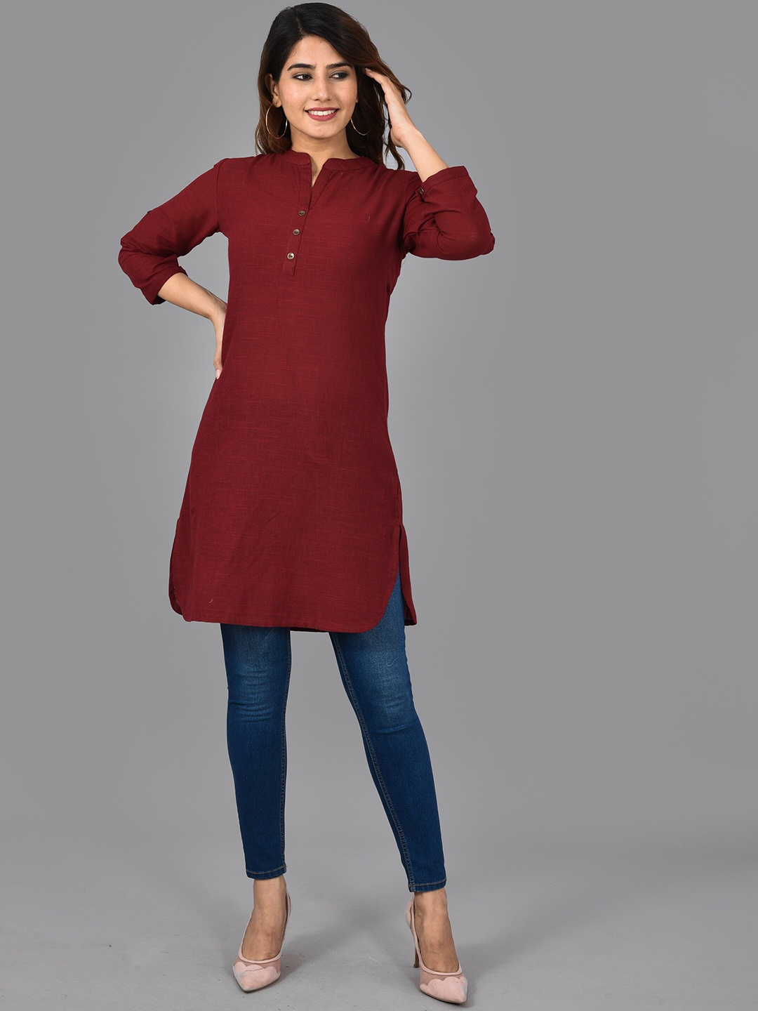 

KALINI Mandarin Collar Roll-up Sleeves Kurta, Maroon