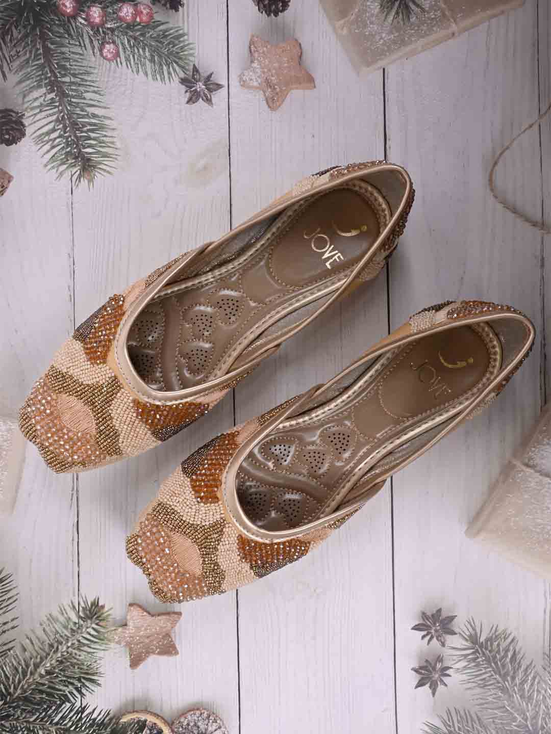 

Jove Women Ethnic Embellished Fabric Mojaris, Beige