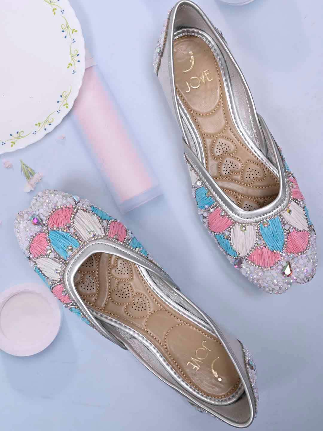 

Jove Women Embellished Ethnic Fabric Mojaris, Silver