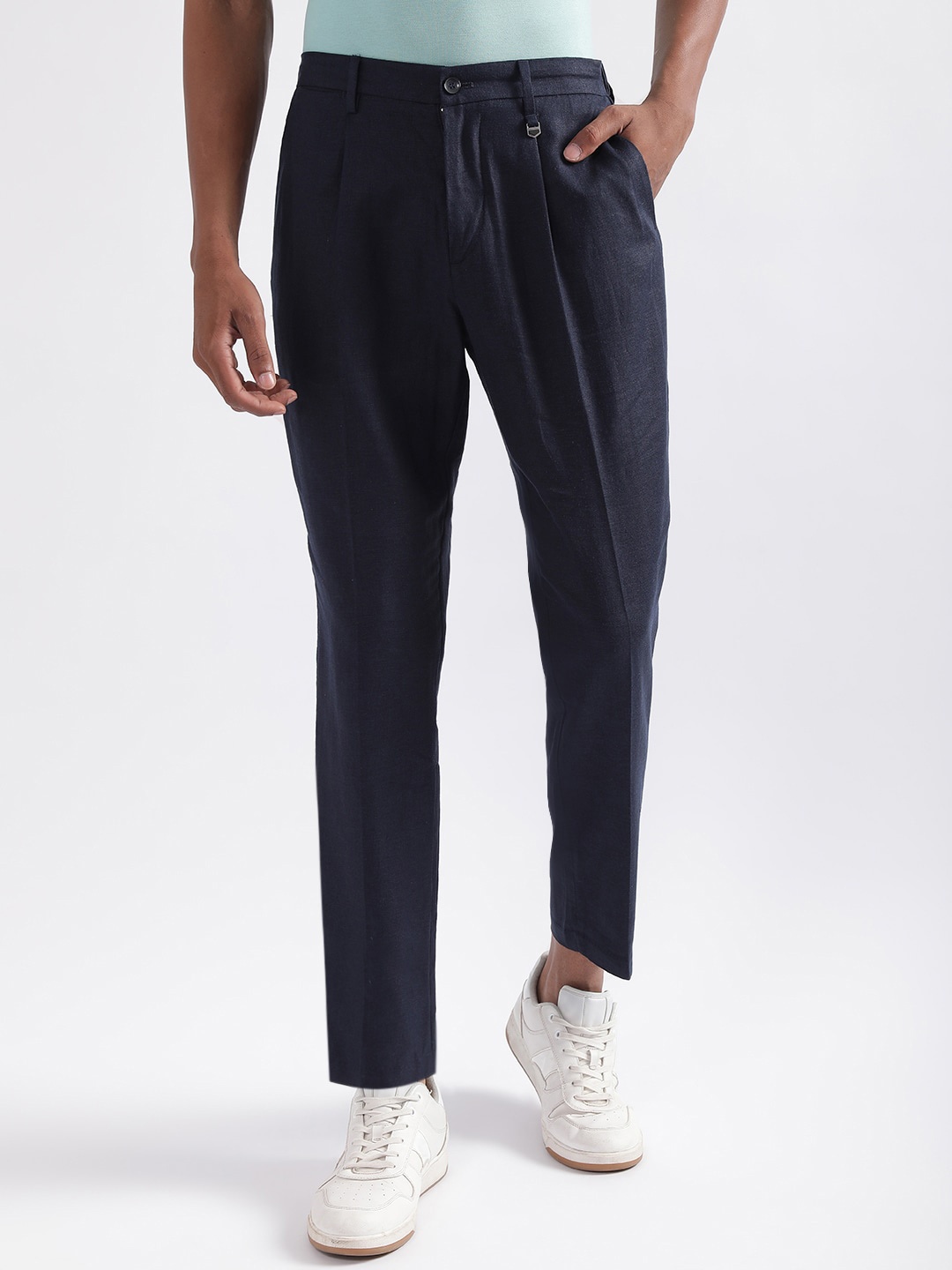 

Antony Morato Men Carrot Pleated Regular Fit Trousers, Navy blue