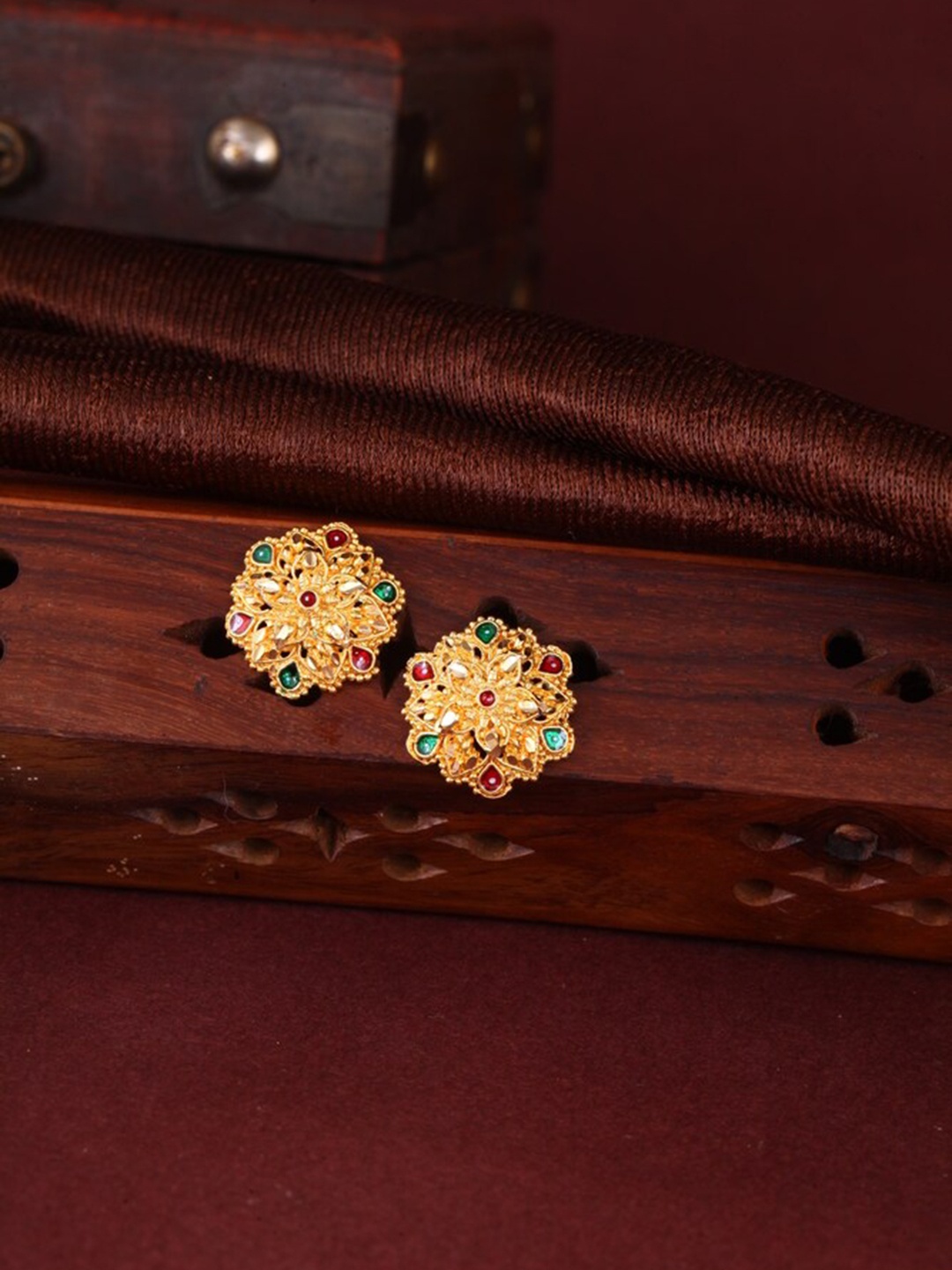 

MEENAZ Gold-Plating Temple Floral Studs