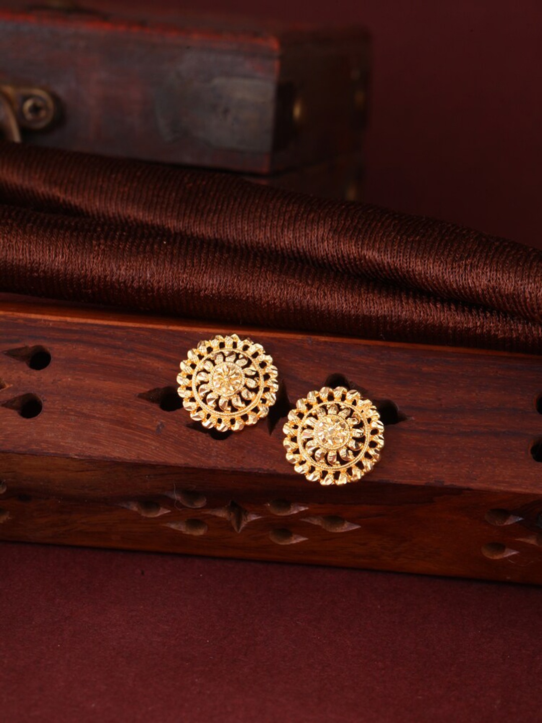 

MEENAZ Gold-Plated Floral Studs Earrings