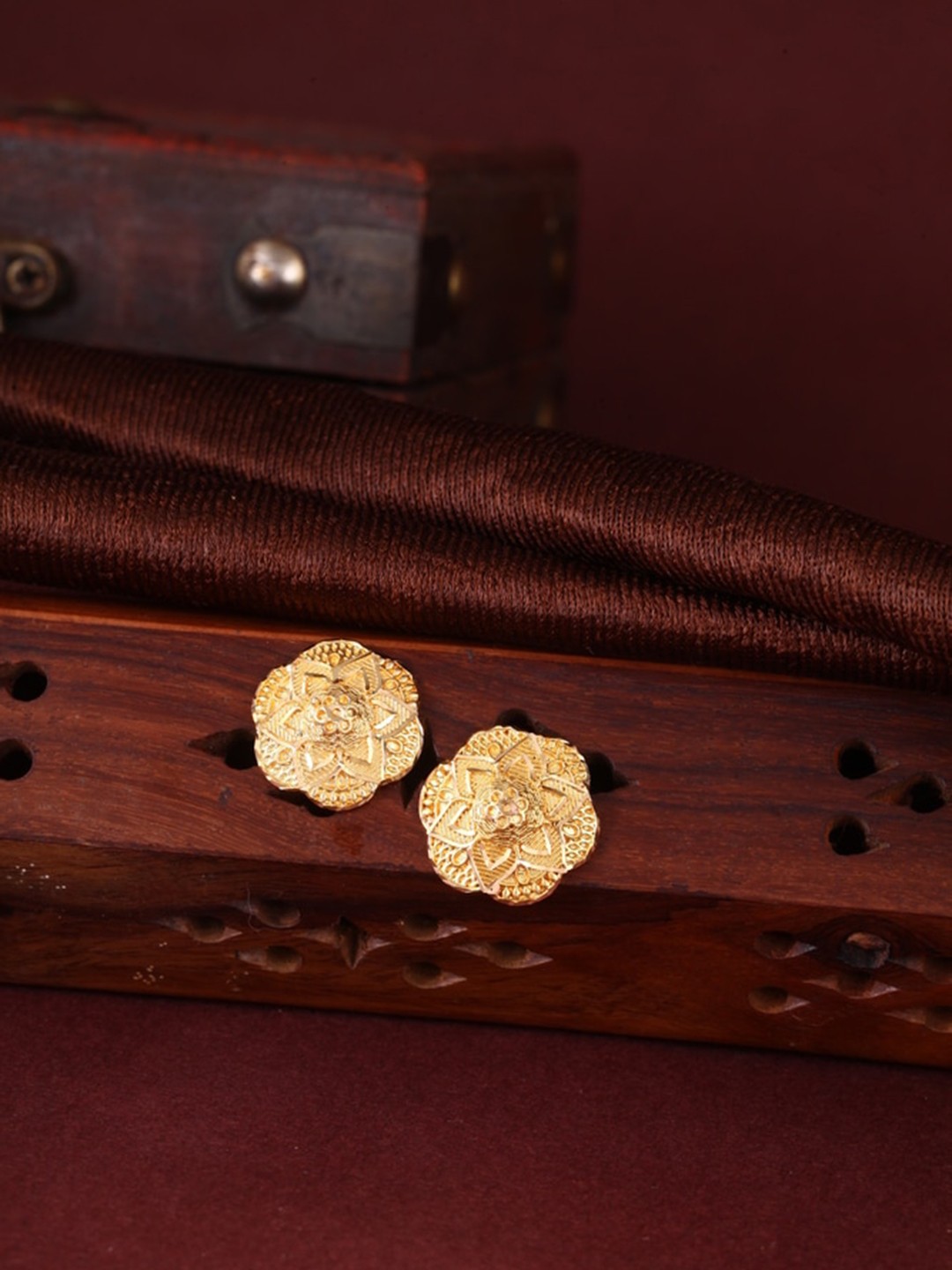 

MEENAZ Gold-Plated Floral Studs Earrings