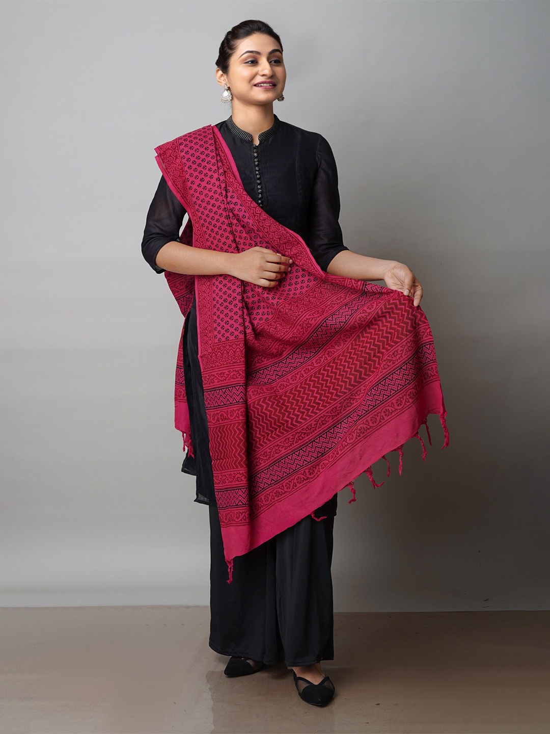 

Unnati Silks Ethnic Motifs Printed Dupatta, Red