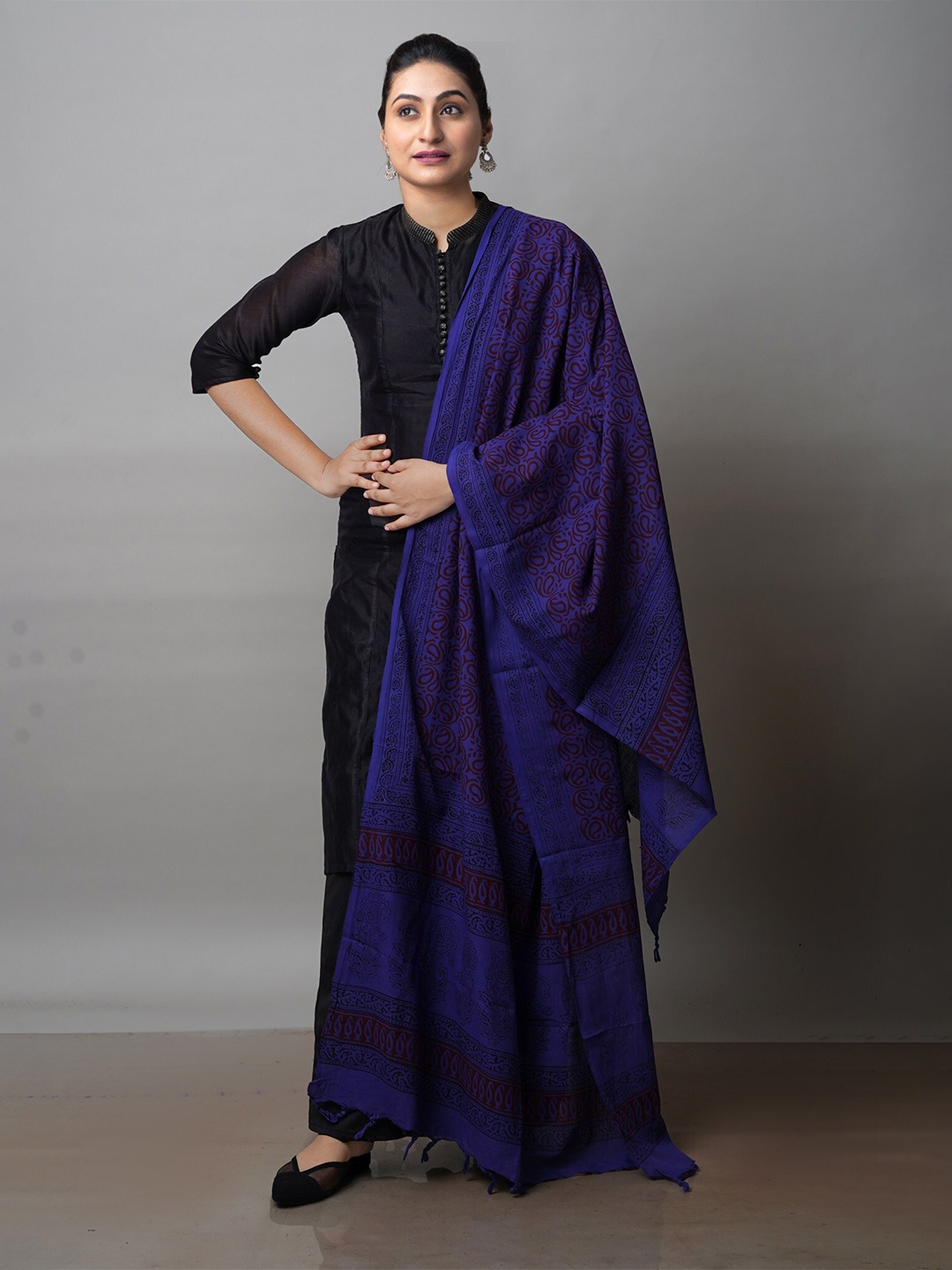 

Unnati Silks Ethnic Motifs Printed Dupatta, Blue