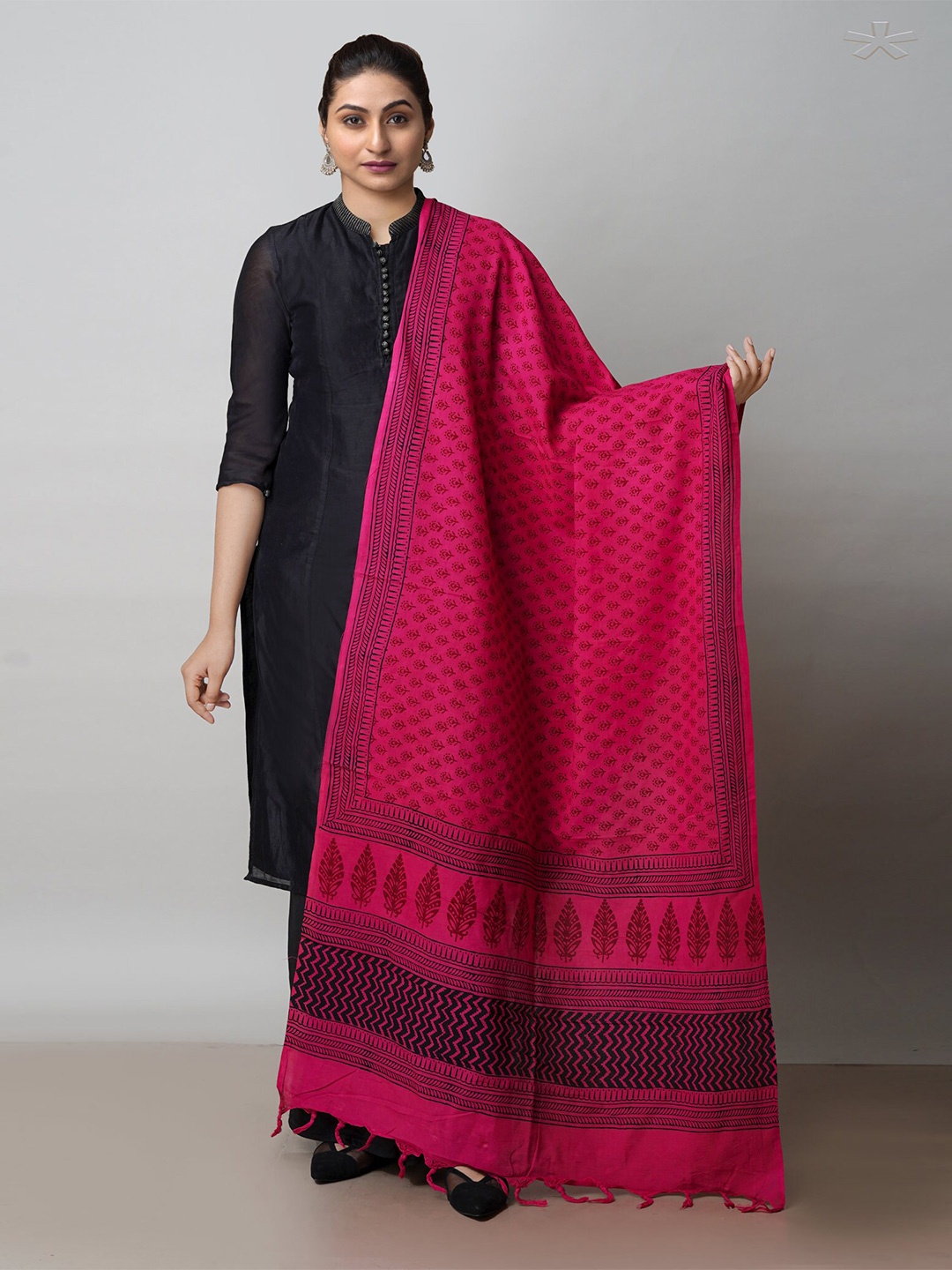 

Unnati Silks Ethnic Motifs Printed Cotton Dupatta, Pink