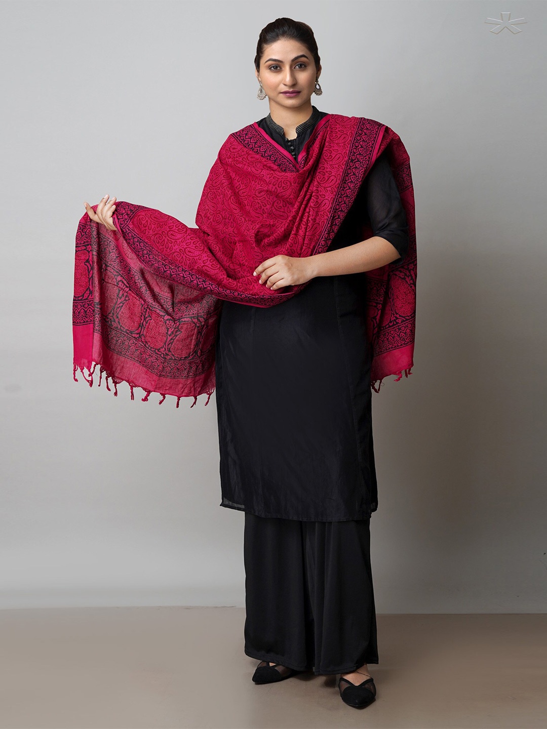 

Unnati Silks Ethnic Motifs Printed Cotton Dupatta, Pink