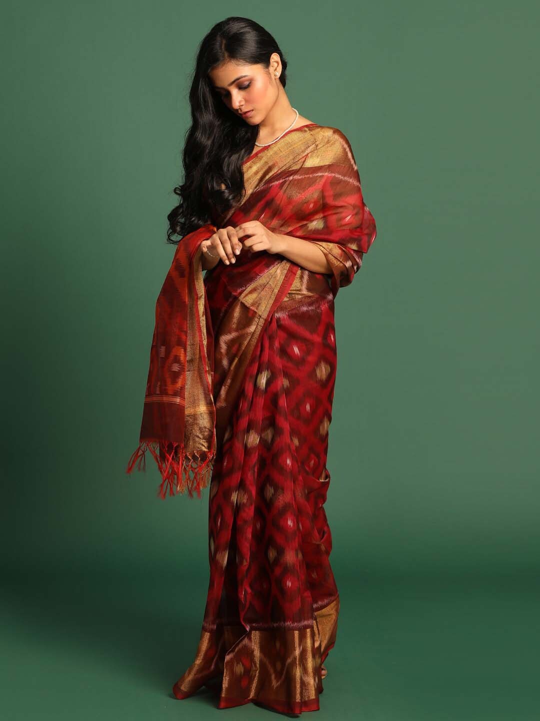 

Indethnic Geometric Printed Zari Pochampally Saree, Maroon