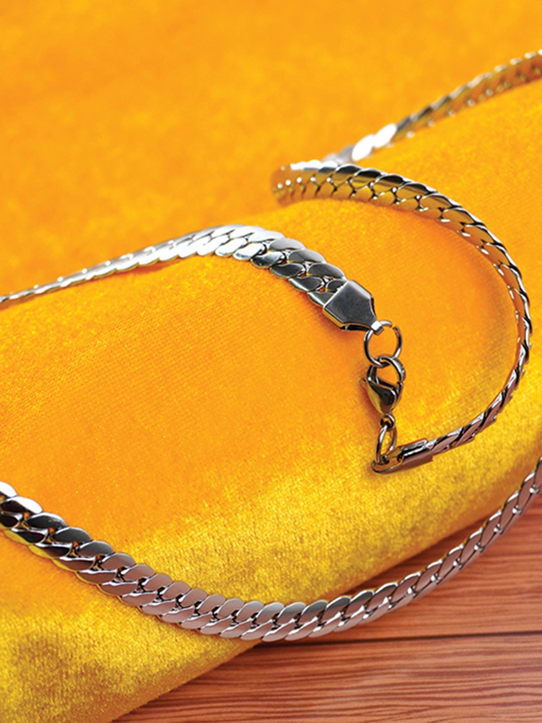 

Mad Over Print Men Silver-Plated Chain