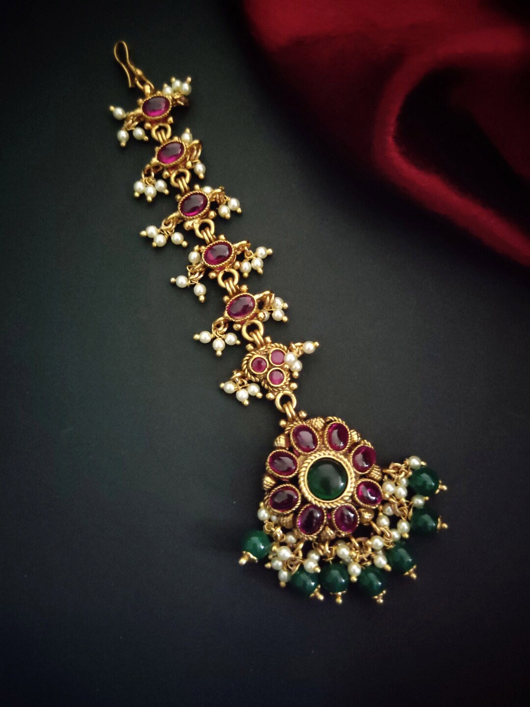 

Pihtara Jewels Gold-Plated Stone-Studded & Beaded Maang Tikka
