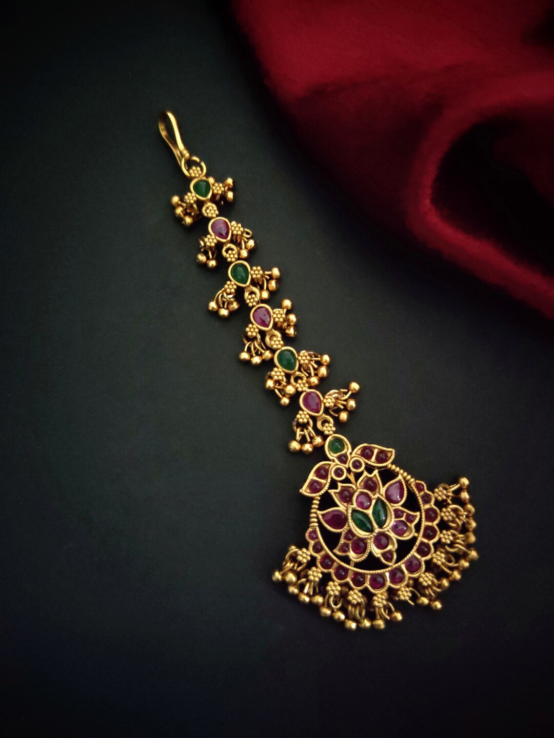 

Pihtara Jewels Gold-Plated Stone Studded & Beaded Maang Tikka