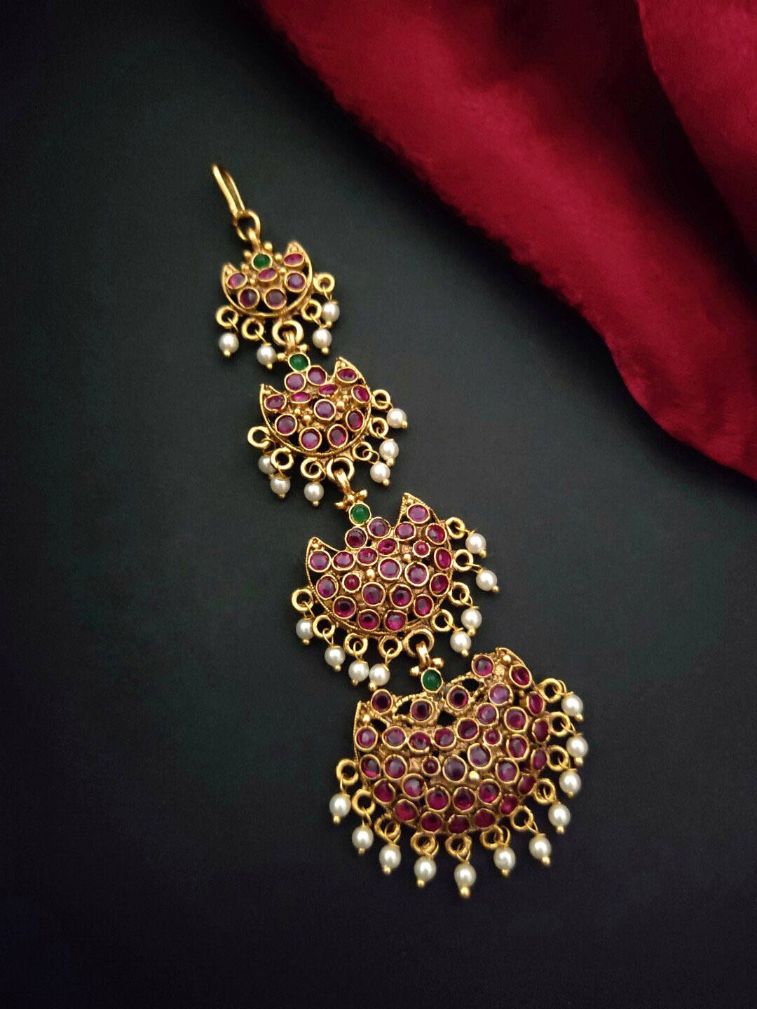 

Pihtara Jewels Gold-Plated Stone-Studded Beaded Maangtikka