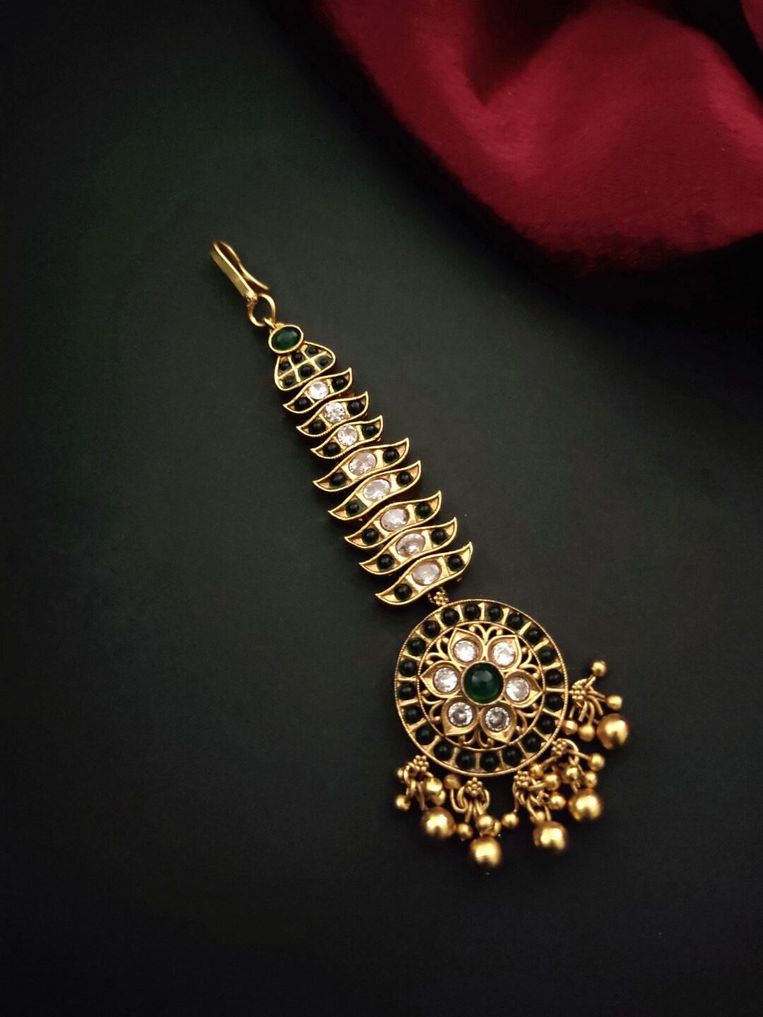 

Pihtara Jewels Gold-Plated Stone-Studded & Beaded Maang Tikka
