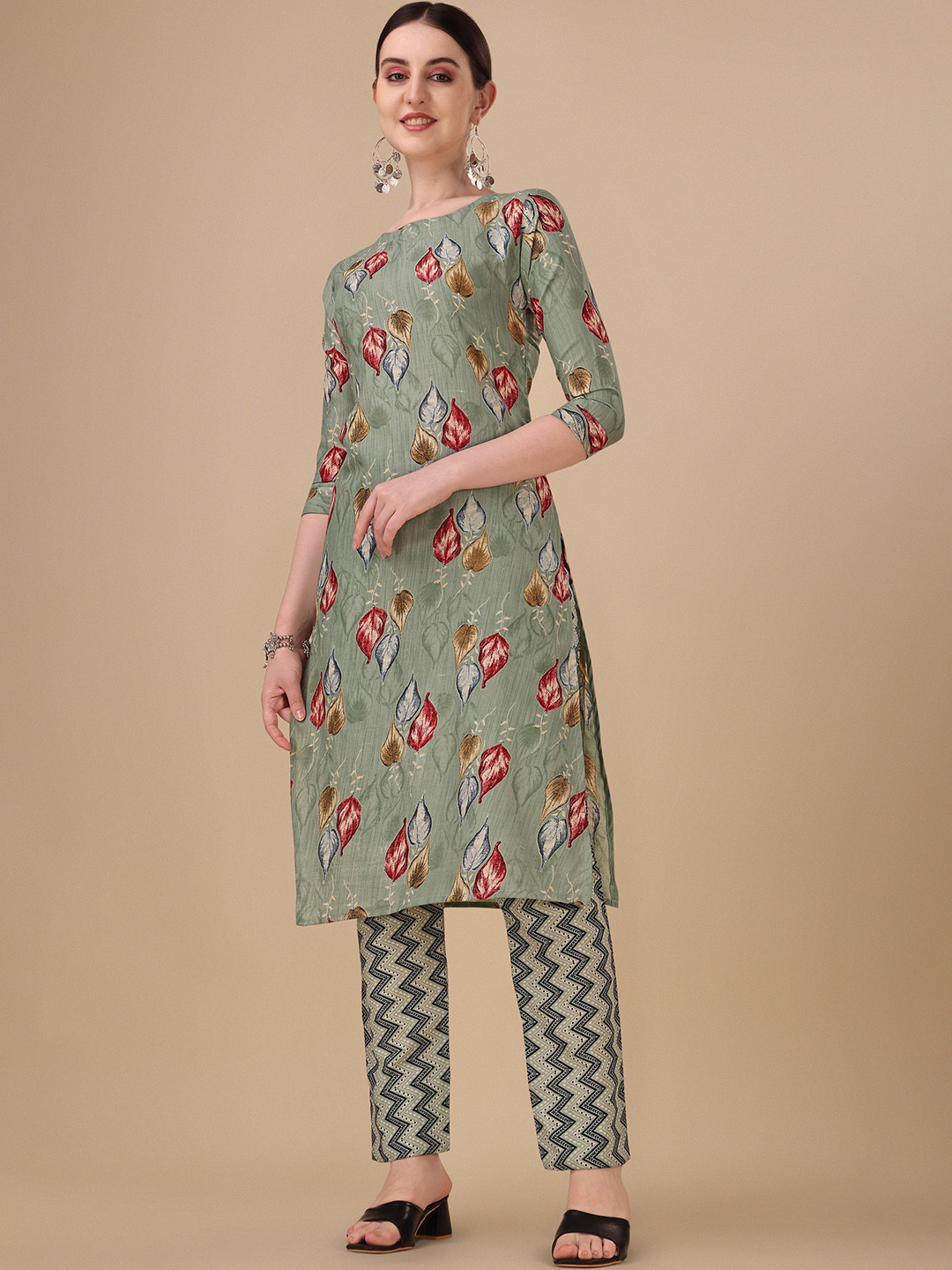 

Fashion Basket Ethnic Motifs Printed Regular Kurta with Trousers, Green