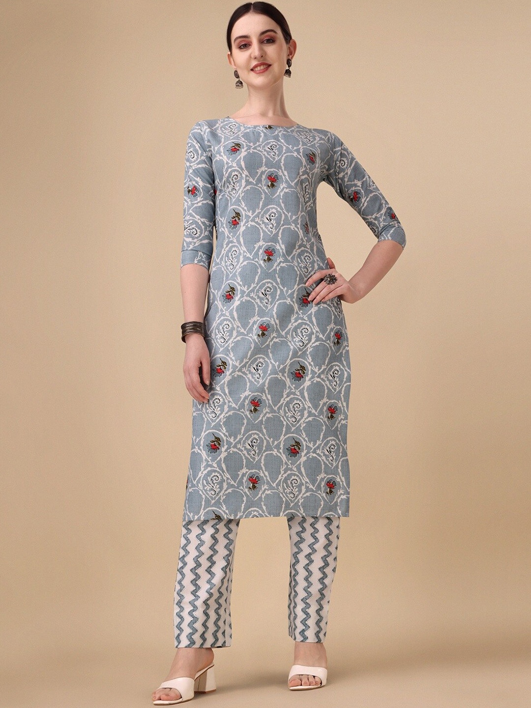 

Fashion Basket Ethnic Motifs Printed Regular Kurta with Trousers, Grey