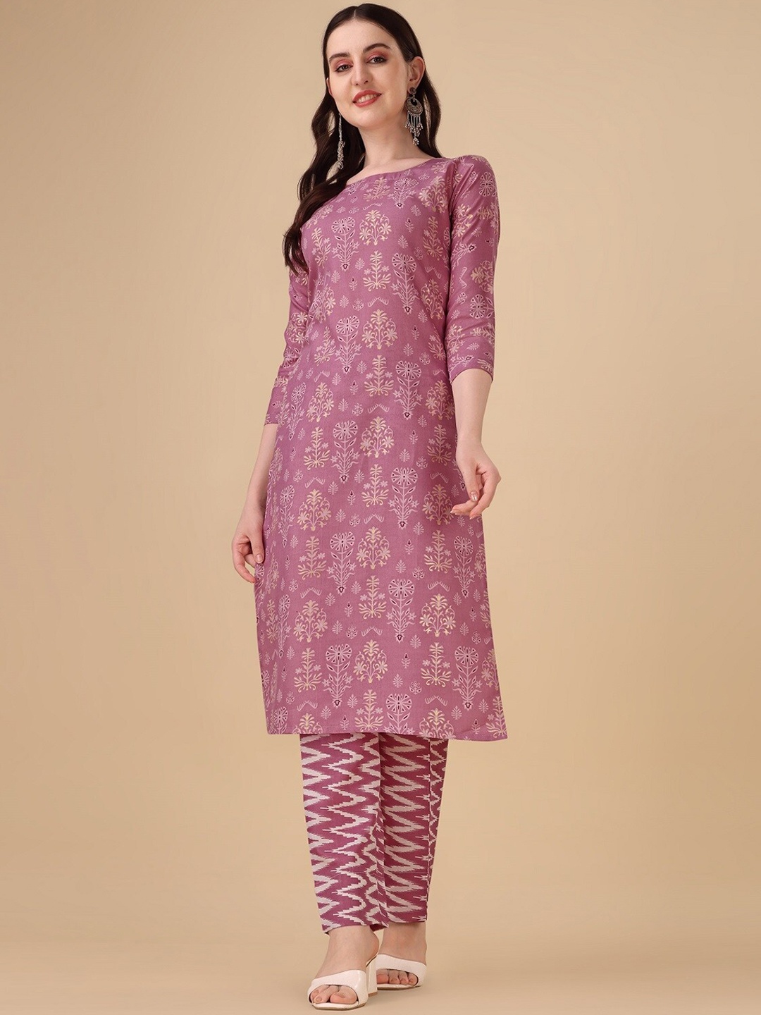 

Fashion Basket Ethnic Motifs Printed Regular Kurta With Trousers, Pink