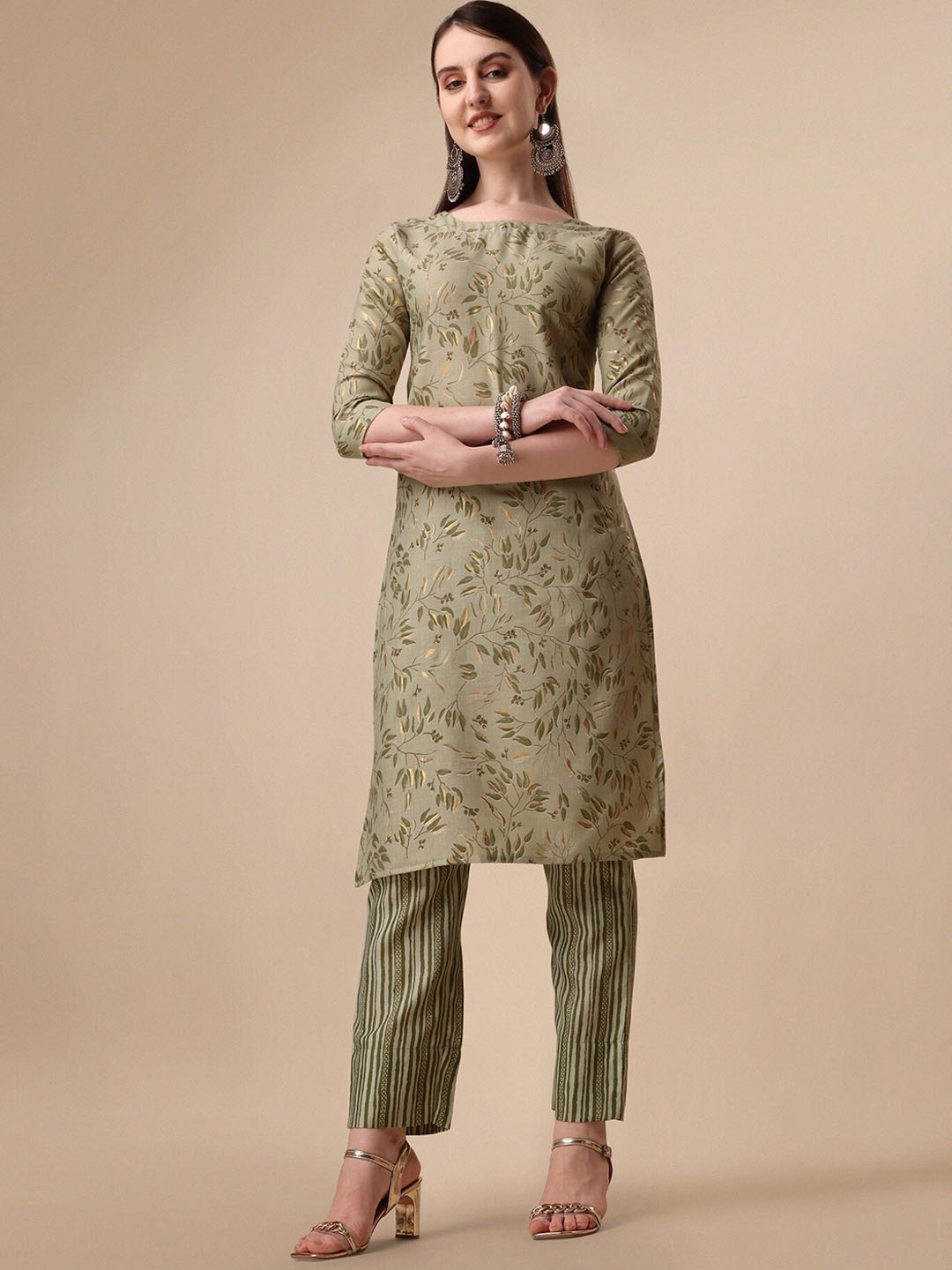 

Fashion Basket Ethnic Motifs Printed Regular Kurta with Trousers, Green