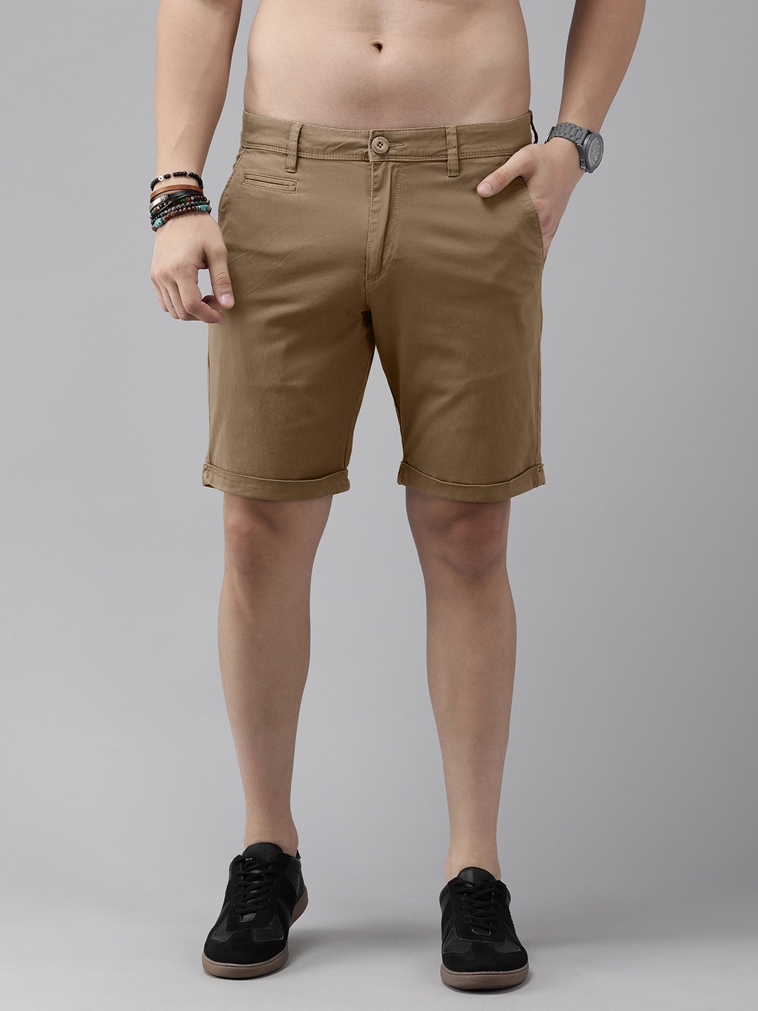 

Roadster Men Solid Regular Shorts, Camel brown