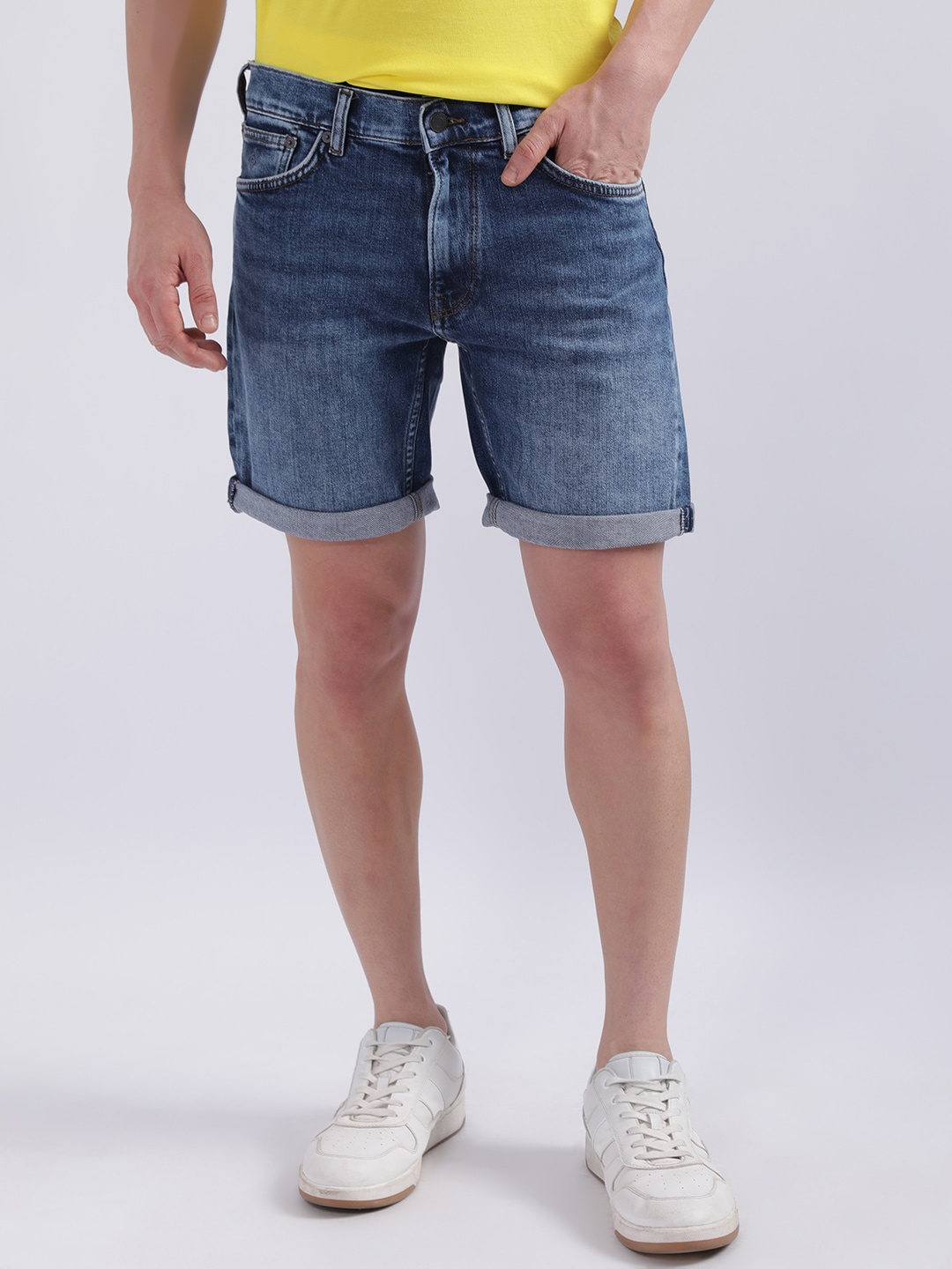 

GANT Men Washed Regular Fit Denim Shorts, Blue