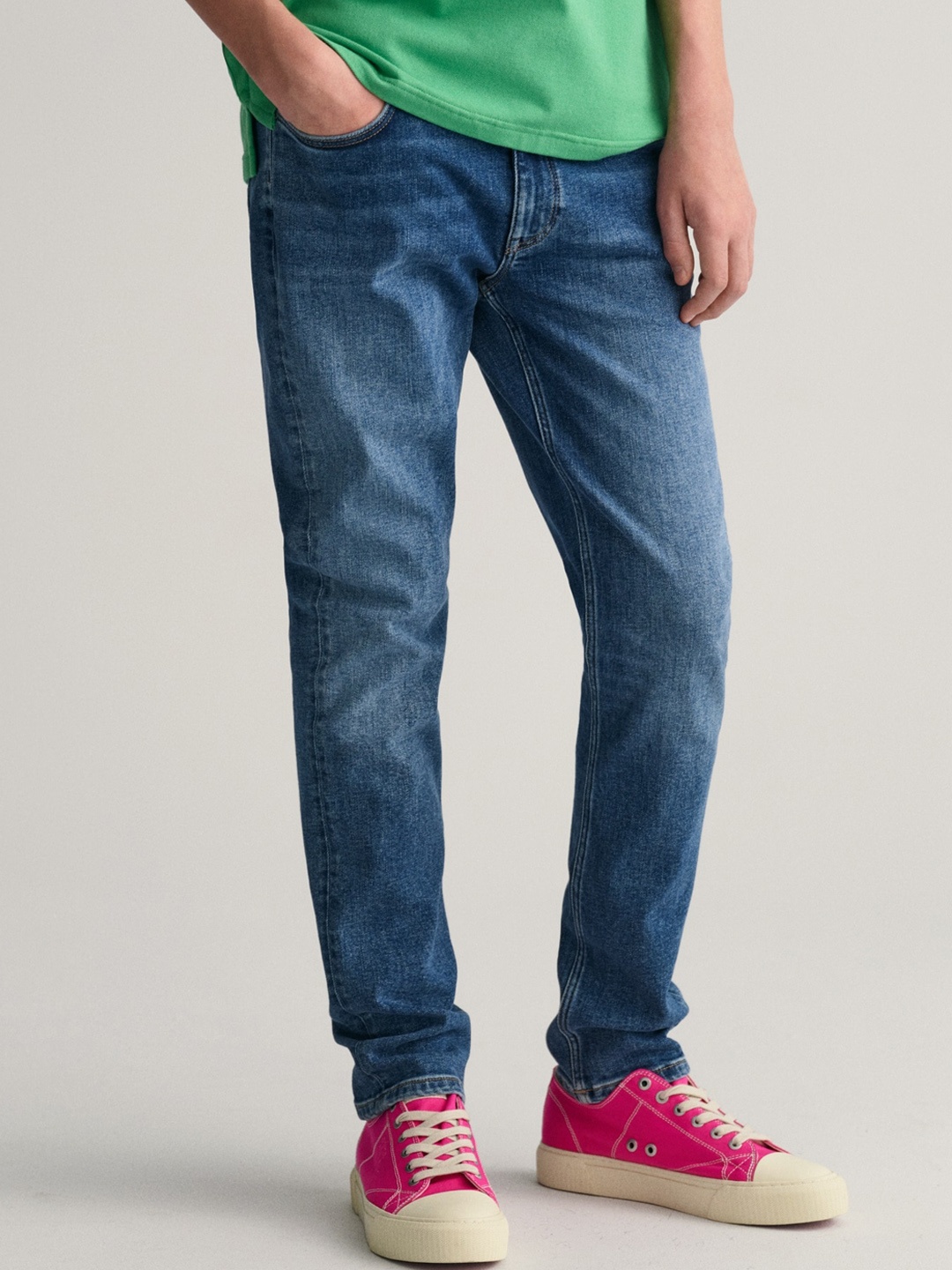 

GANT Boys Slim Fit Light Fade Clean Look Jeans, Blue