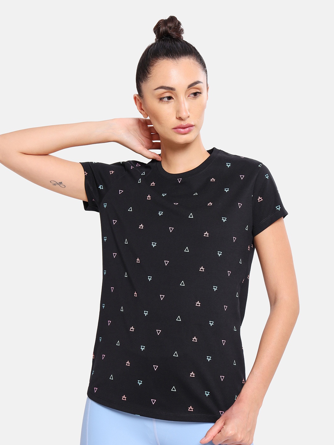 

Cultsport Geometric Printed Moisture Wicking Yoga T-Shirt, Black