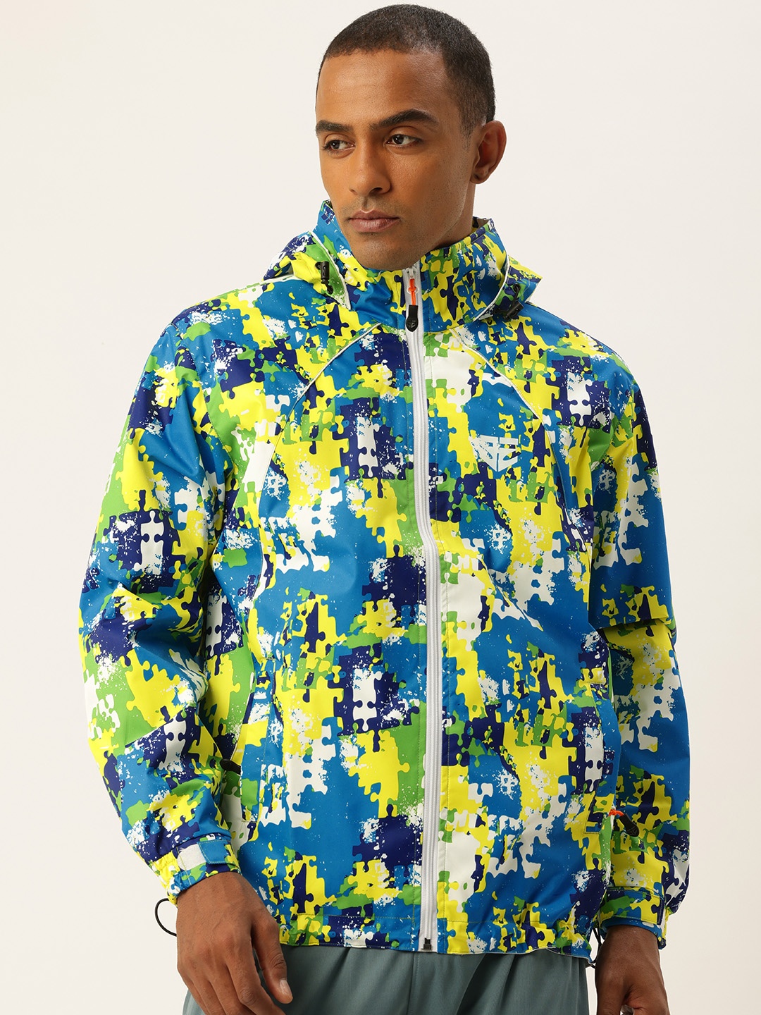 

Sports52 wear Printed Hooded Rain Jacket, Multi