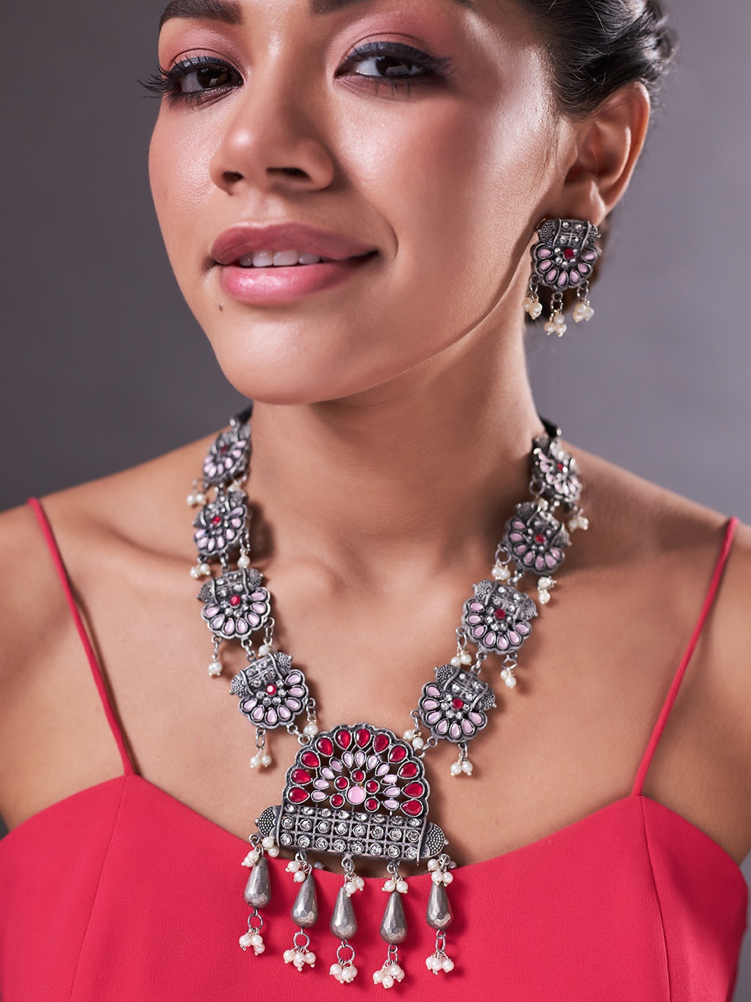 

phuljhadi Silver-Plated Stone Studded & Beaded Jewellery Set