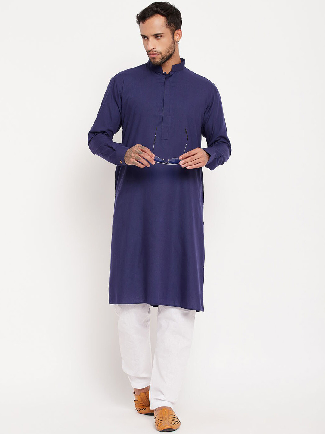 

VASTRAMAY Mandarin Collar Straight Kurta with Pyjamas, Navy blue