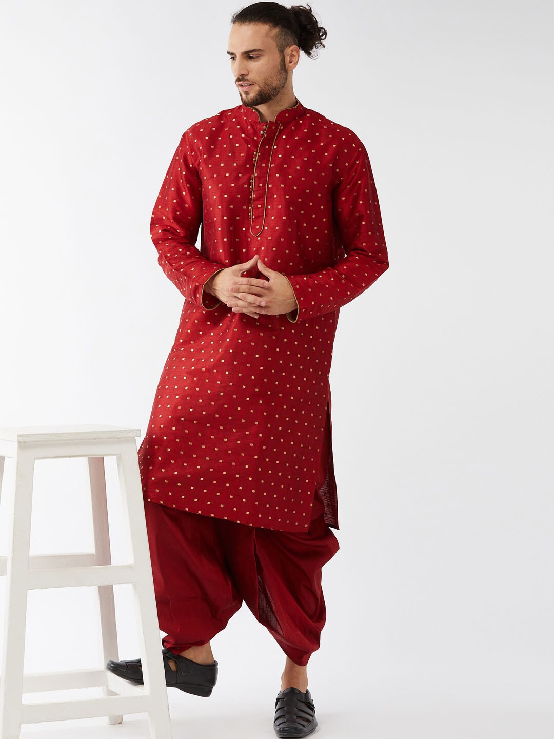 

VASTRAMAY Mandarin Collar Kurta with Dhoti Pants, Maroon