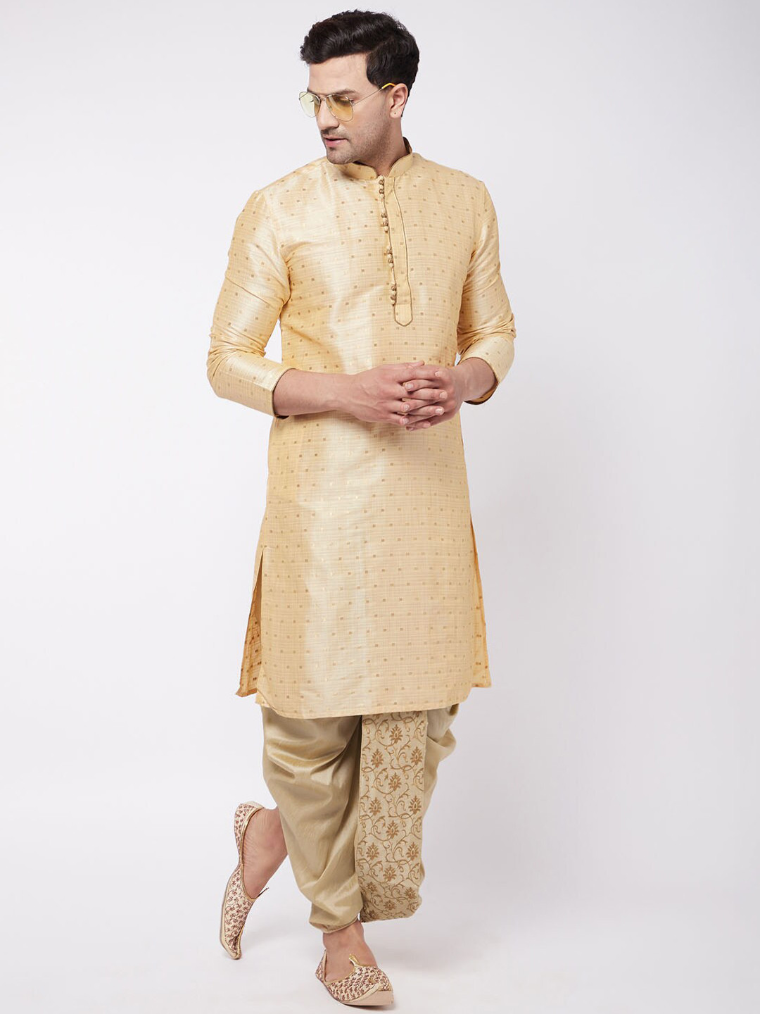 

VM Woven-Design Straight Kurta & Dhotipant, Gold