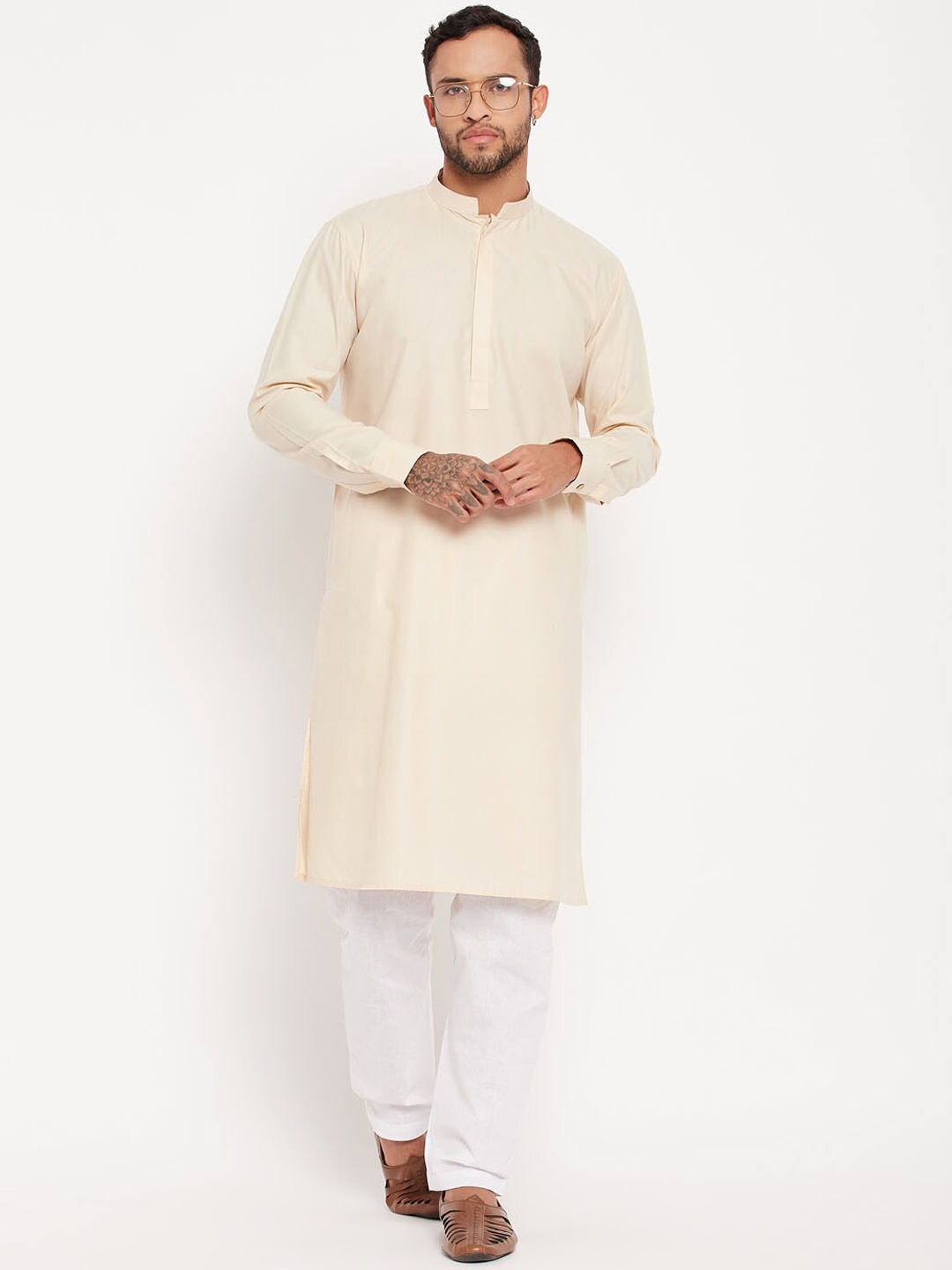

VASTRAMAY Men Mandarin Collar Straight Kurta With Pyjama, Cream