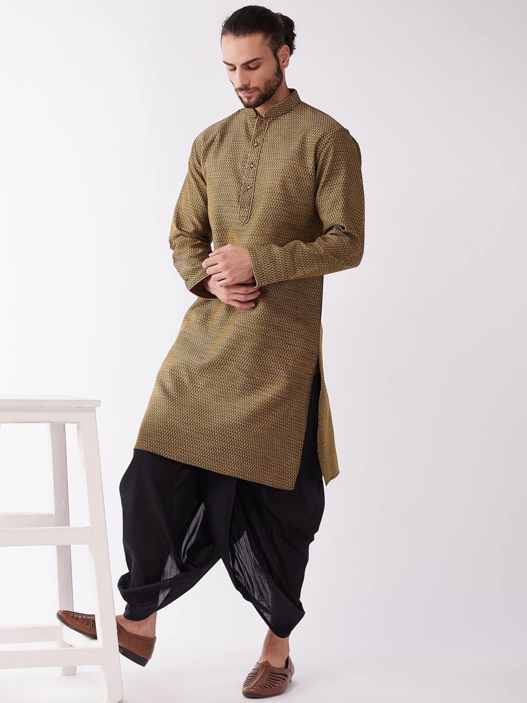 

VASTRAMAY Woven Design Mandarin Collar Straight Kurta With Dhotipants, Black