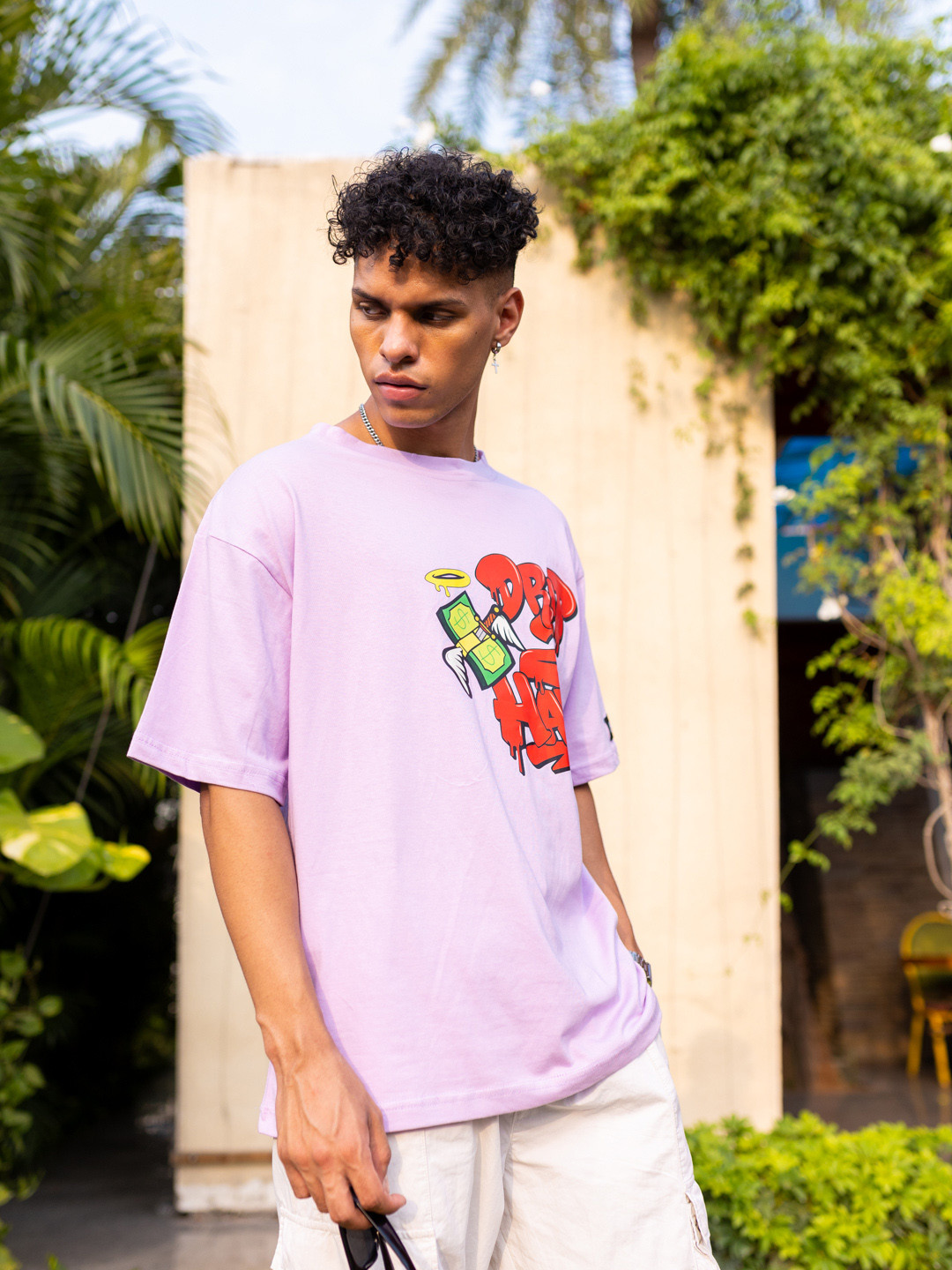

UNRL Pure Cotton Graphic Printed Drop-Shoulder Sleeves Casual T-shirt, Lavender