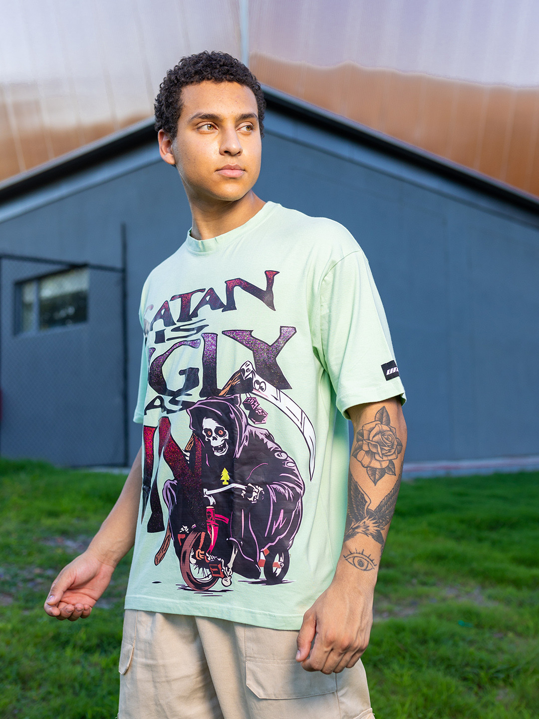 

UNRL Graphic Printed Drop-Shoulder Sleeves Pure Cotton T-shirt, Green
