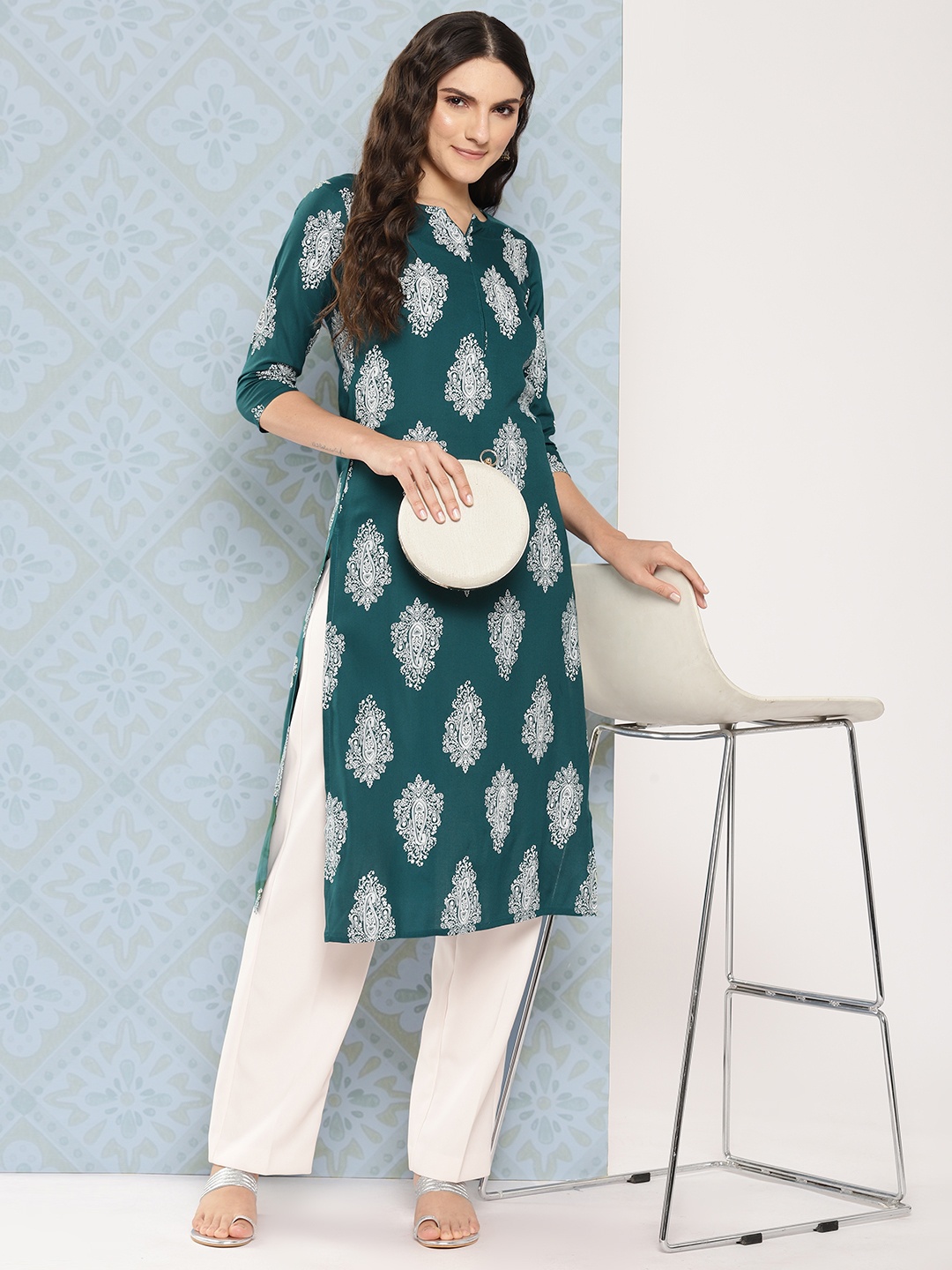 

Yufta Women Paisley Printed Kurta, Teal