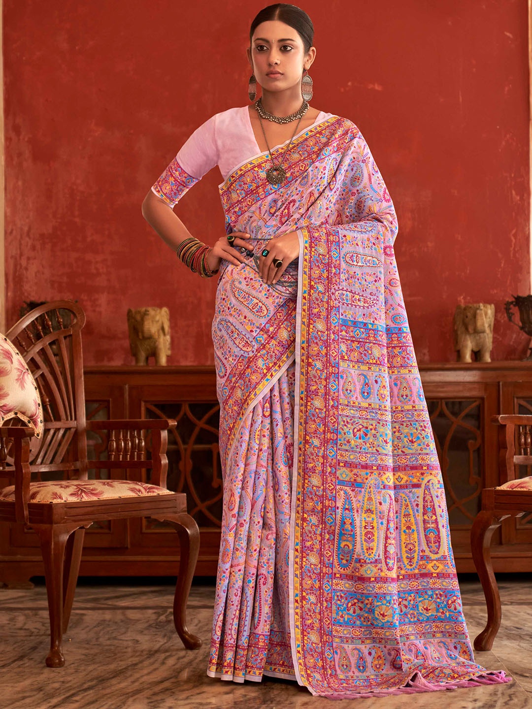 

Mitera Lavender Paisley Woven Design Silk Blend Saree
