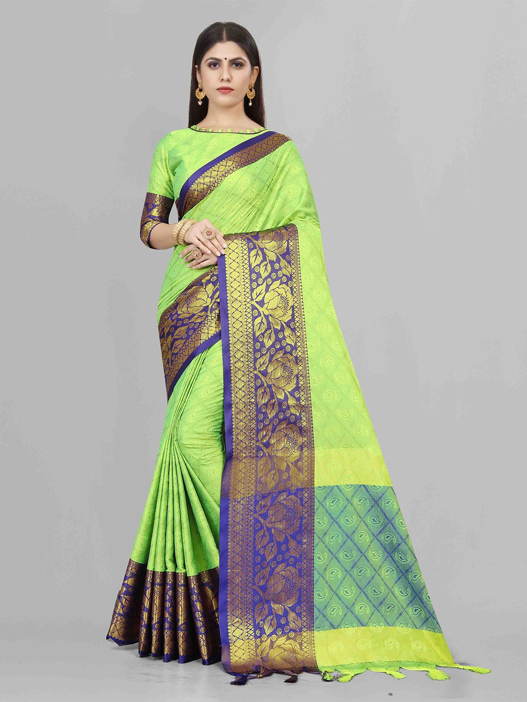 

MAGMINA Ethnic Motifs Woven Design Zari Pure Silk Banarasi Saree, Green