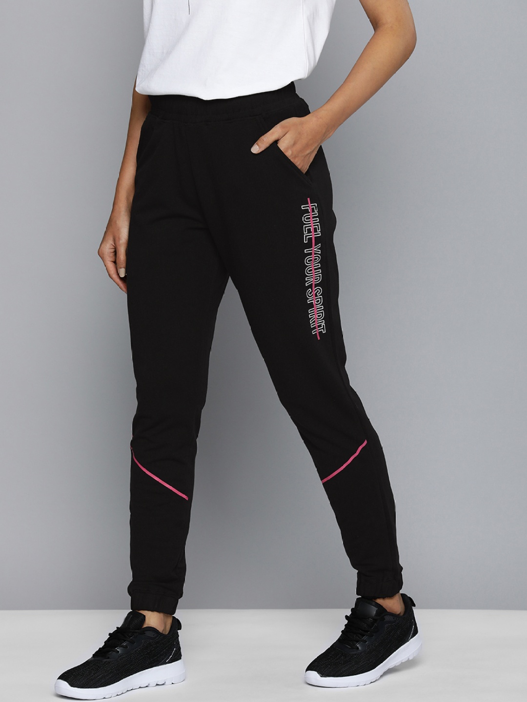 

HRX by Hrithik Roshan Women Printed Cotton Regular Fit Jogger, Black