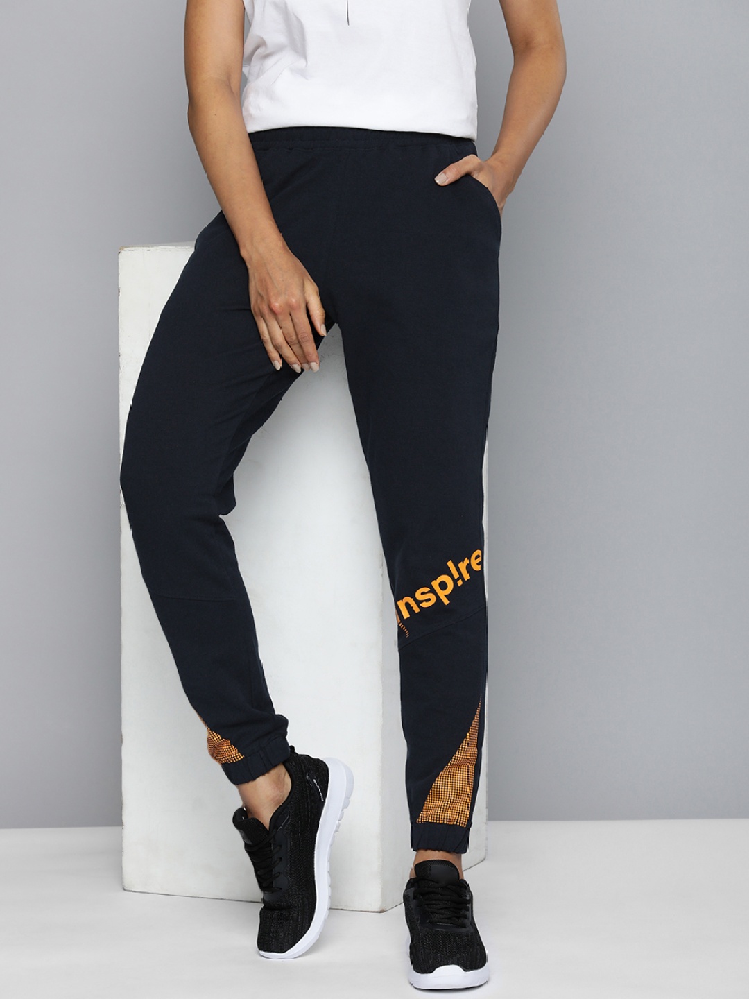 

HRX by Hrithik Roshan Women Printed Cotton Regular Fit Jogger, Navy blue