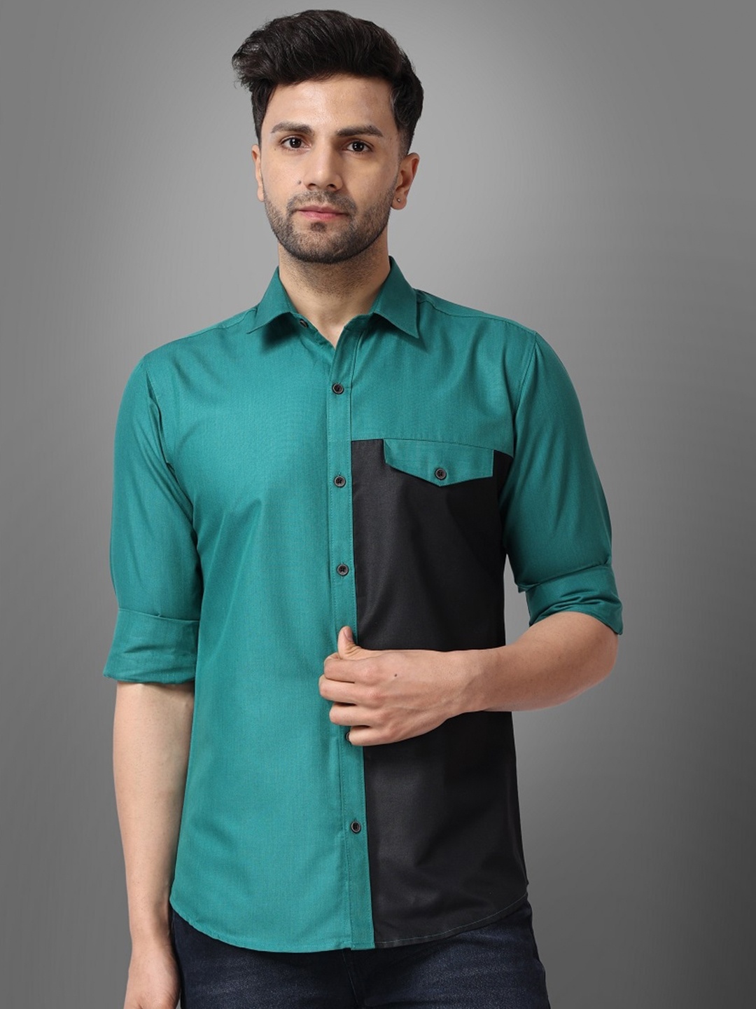 

Voroxy Regular Fit Colourblocked Spread Collar Cotton Casual Shirt, Green