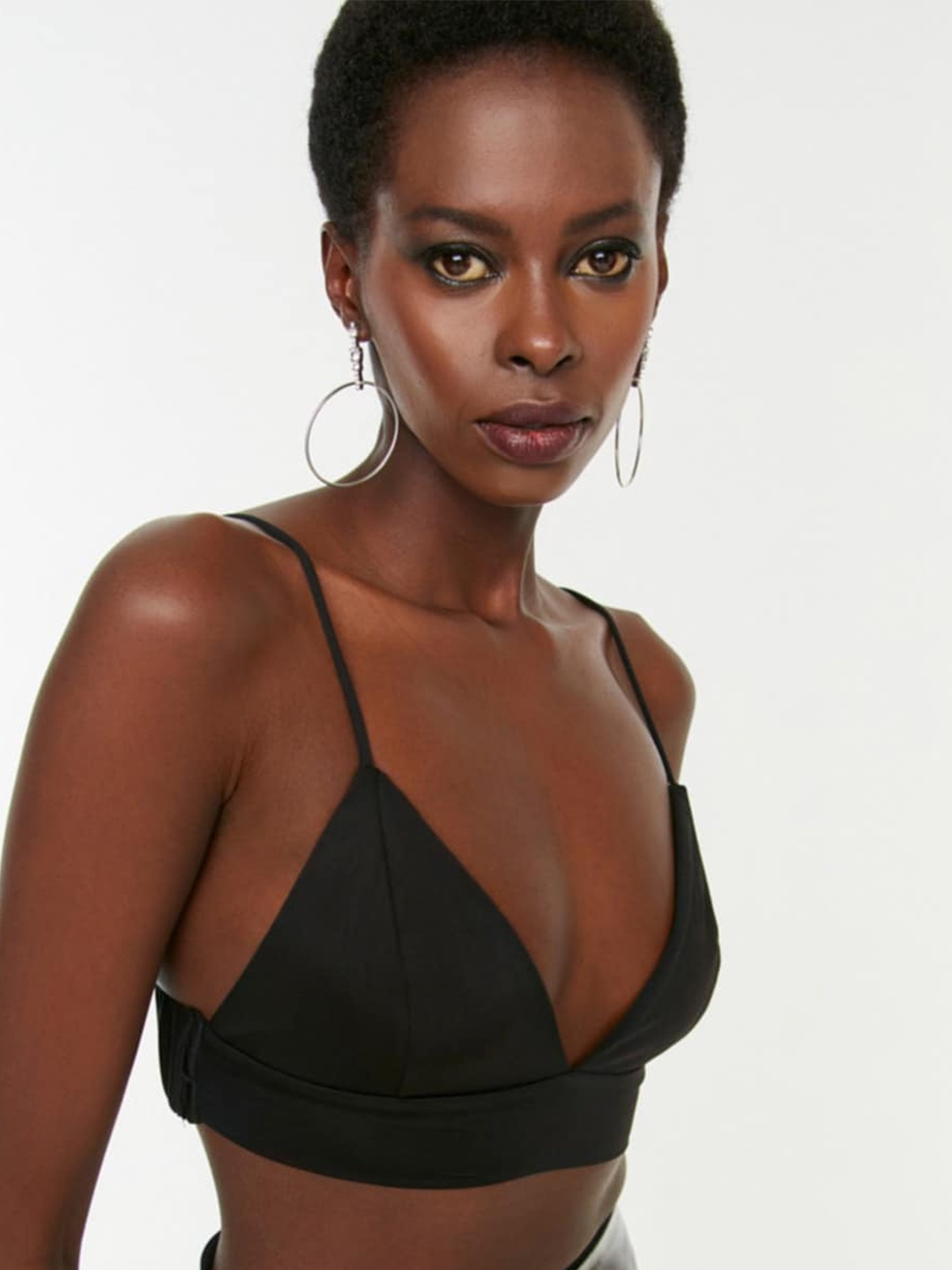 

Trendyol Shoulder Straps Bralette Crop Top, Black