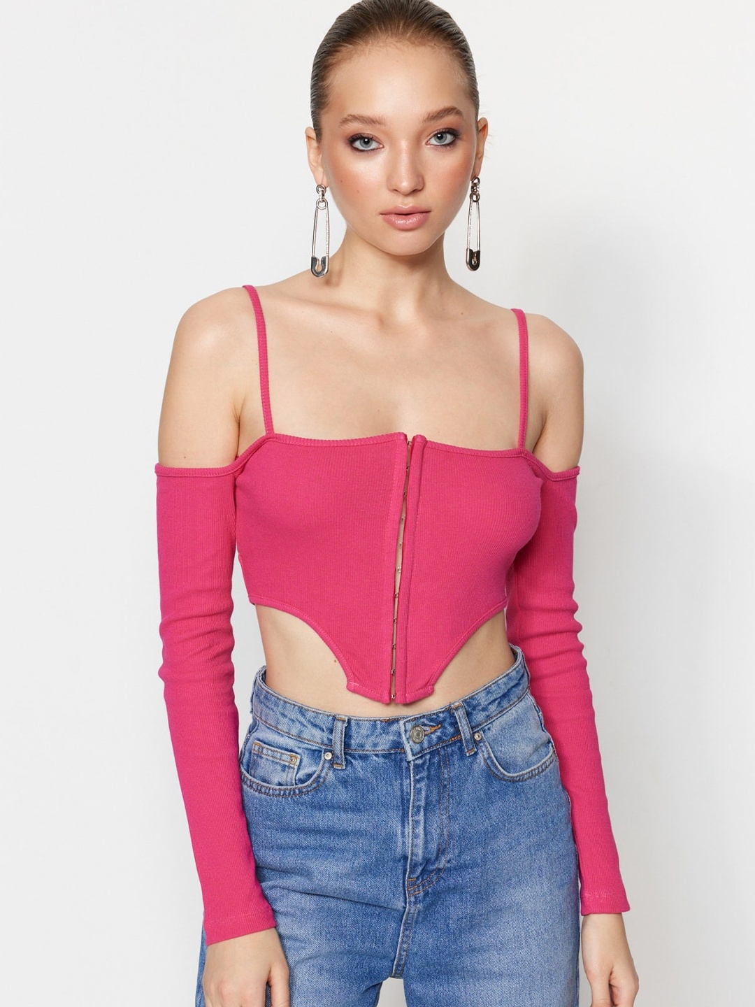 

Trendyol Shoulder Straps Cold-Shoulder Sleeves Crop Top, Pink