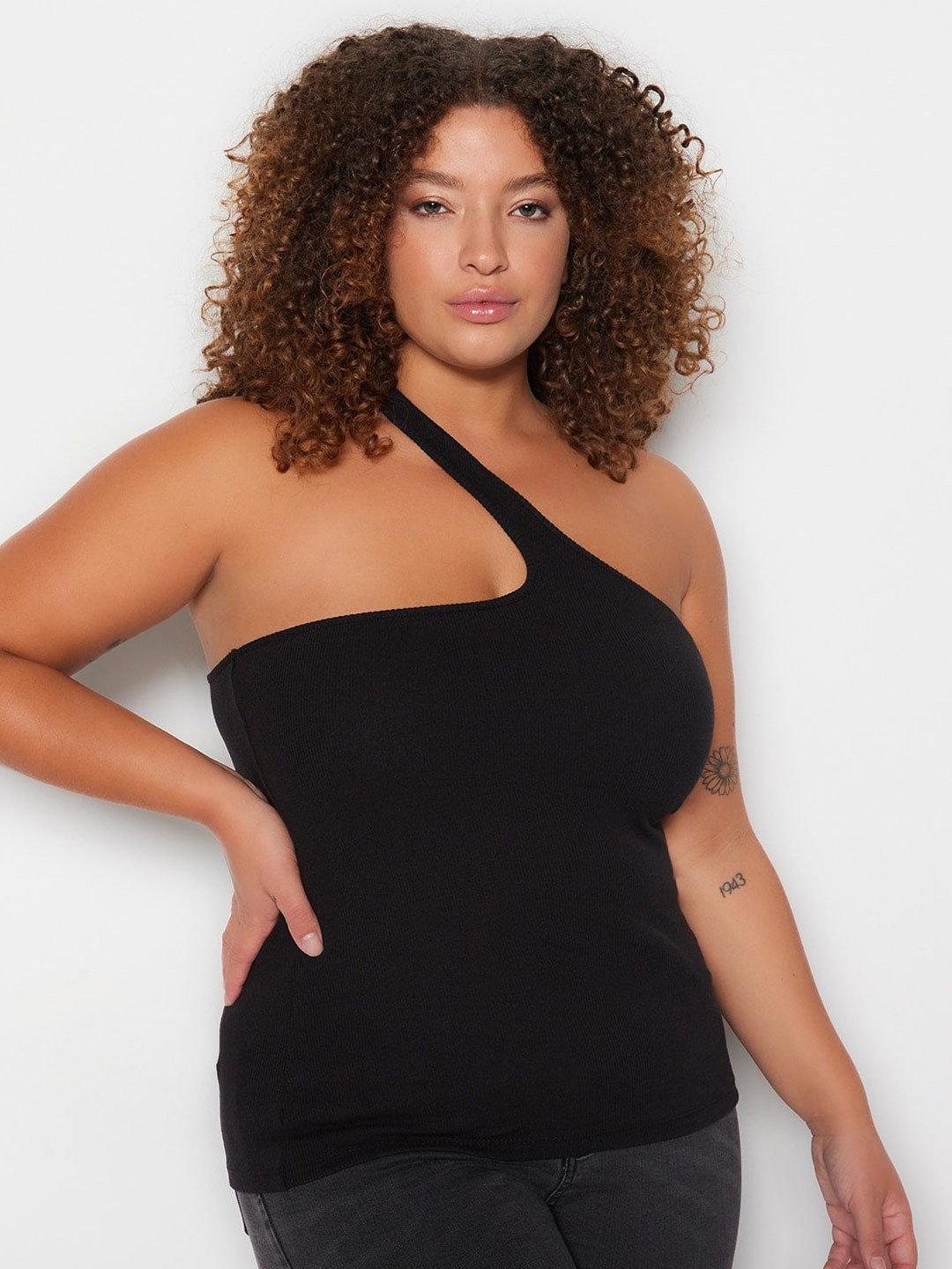 

Trendyol Plus Size One Shoulder Ribbed Fitted Top, Na