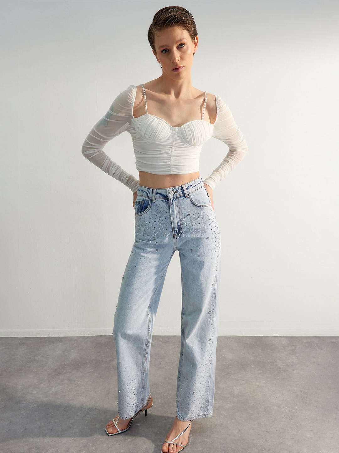 

Trendyol Sweetheart Neck Crop Top, White