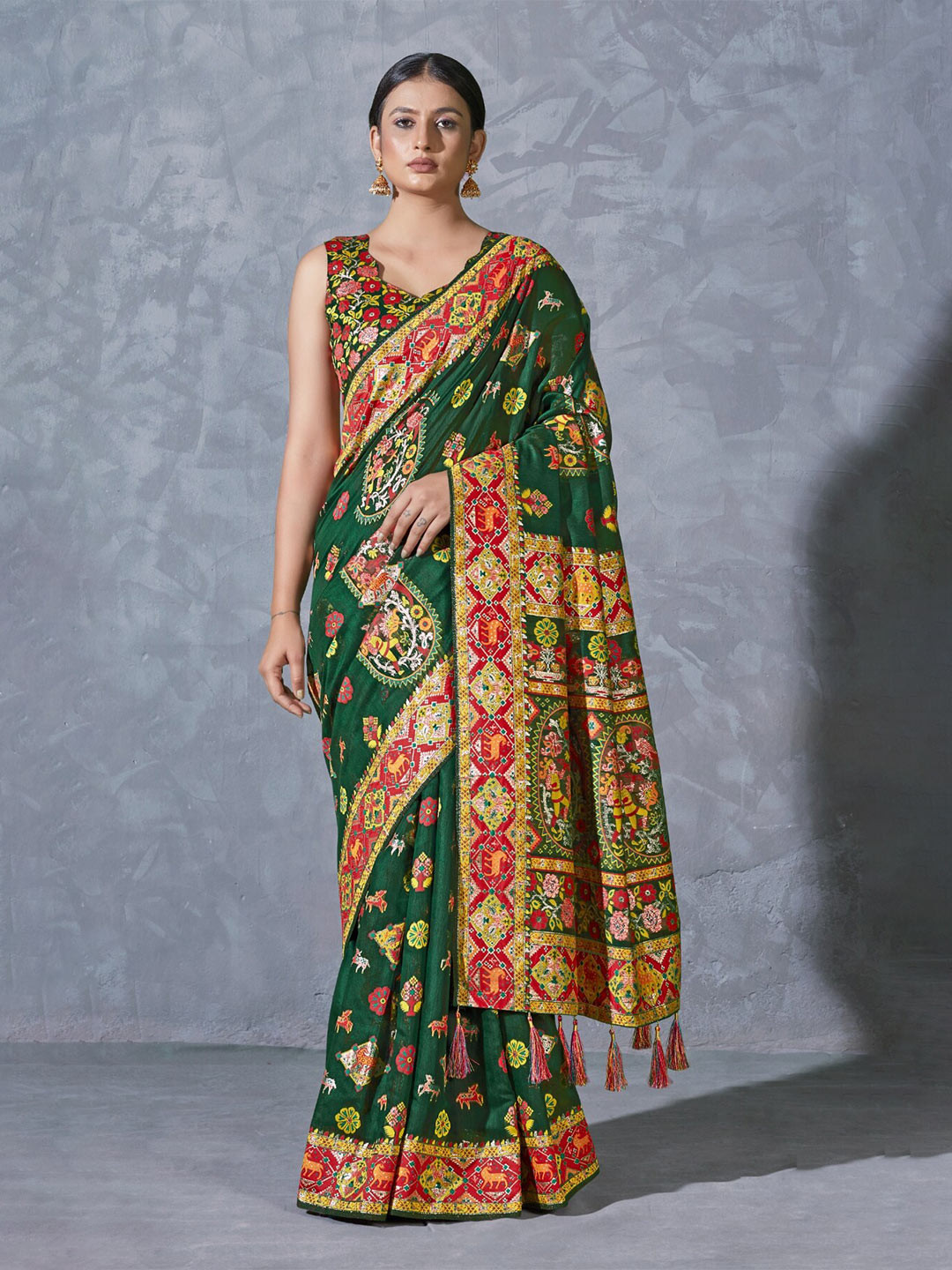 

MONJOLIKA FASHION Ethnic Motifs Woven Design Silk Cotton Banarasi Saree, Green